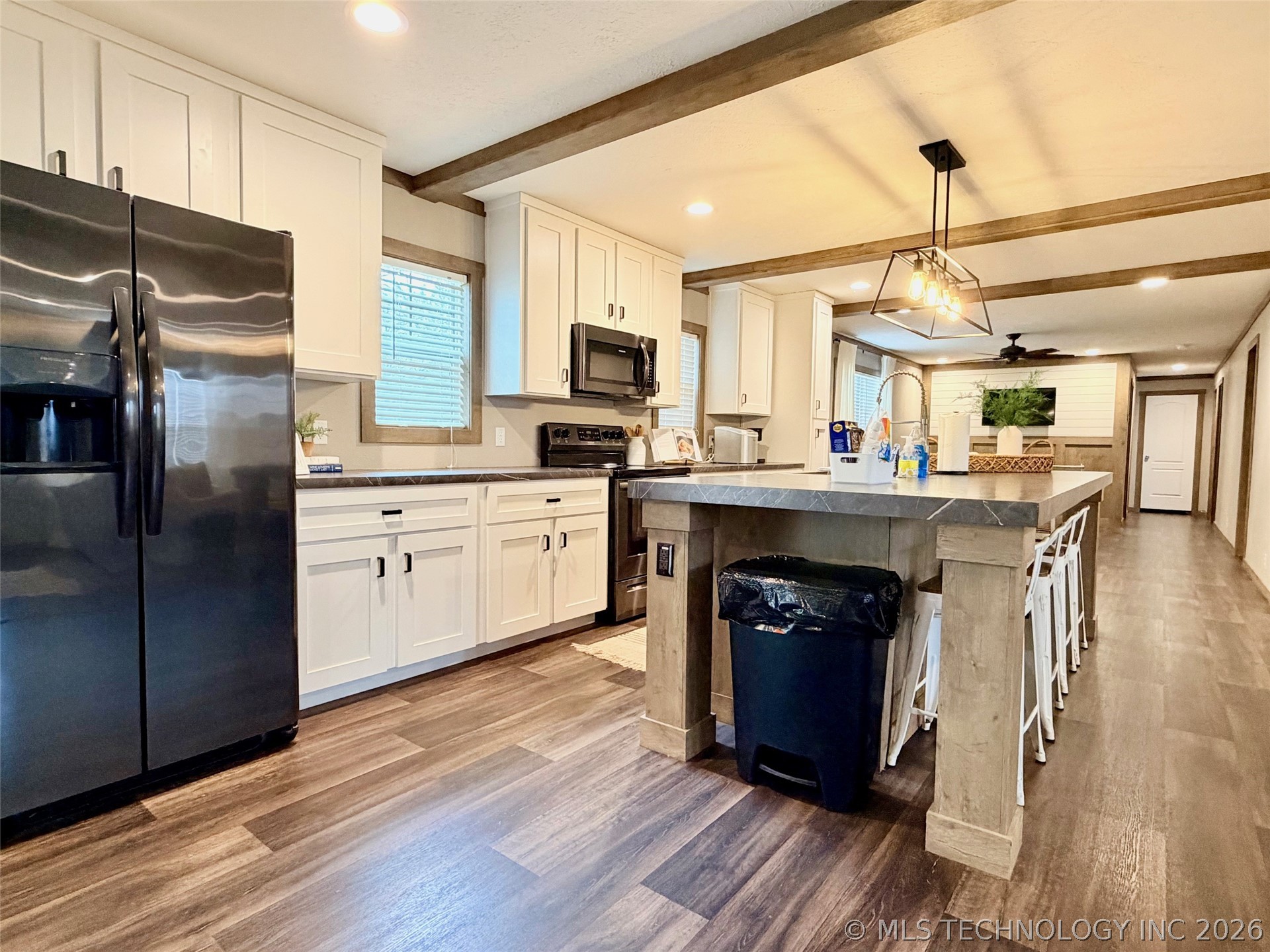 12060 Drew Avenue Property Photo 5