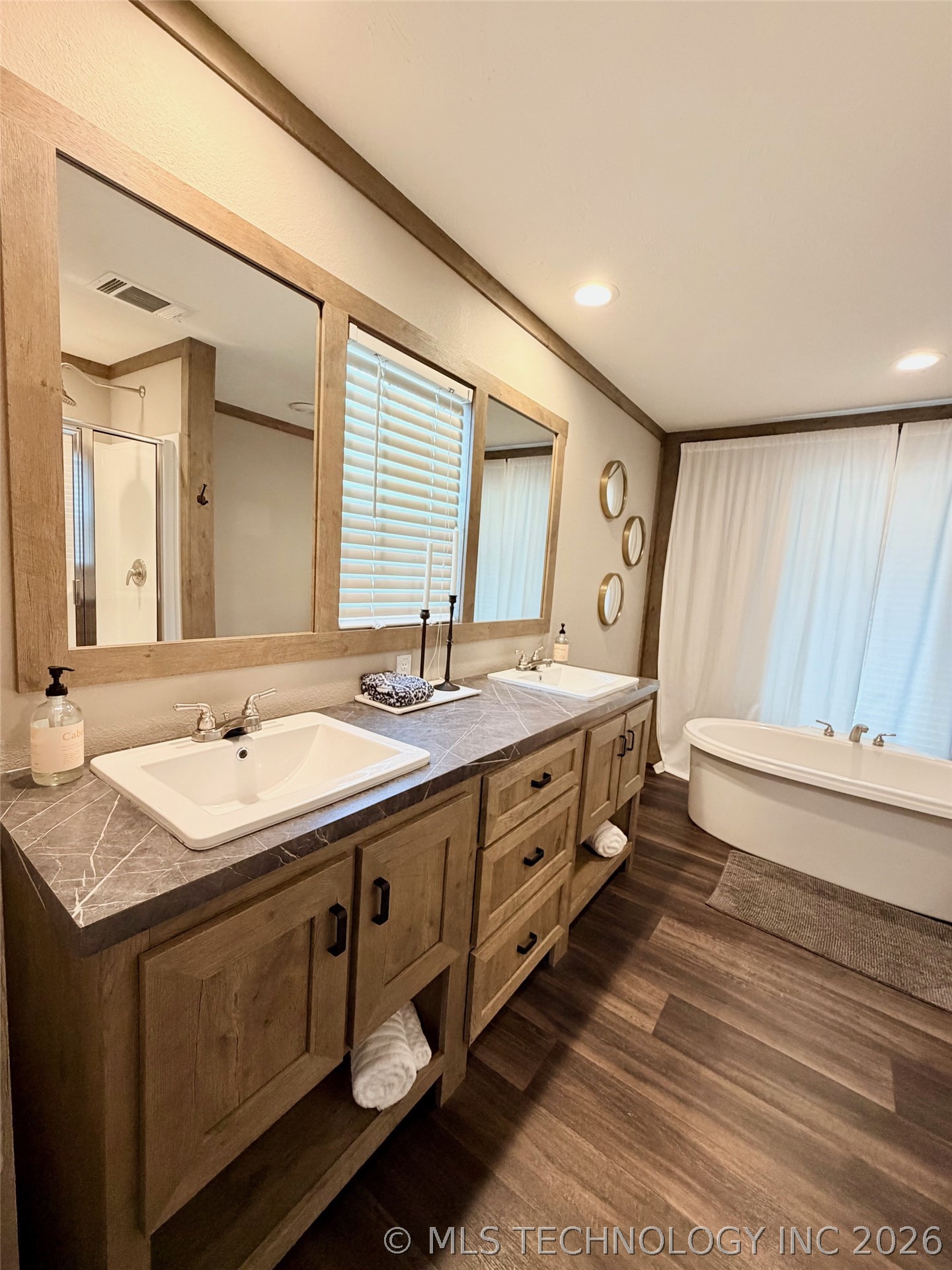 12060 Drew Avenue Property Photo 11