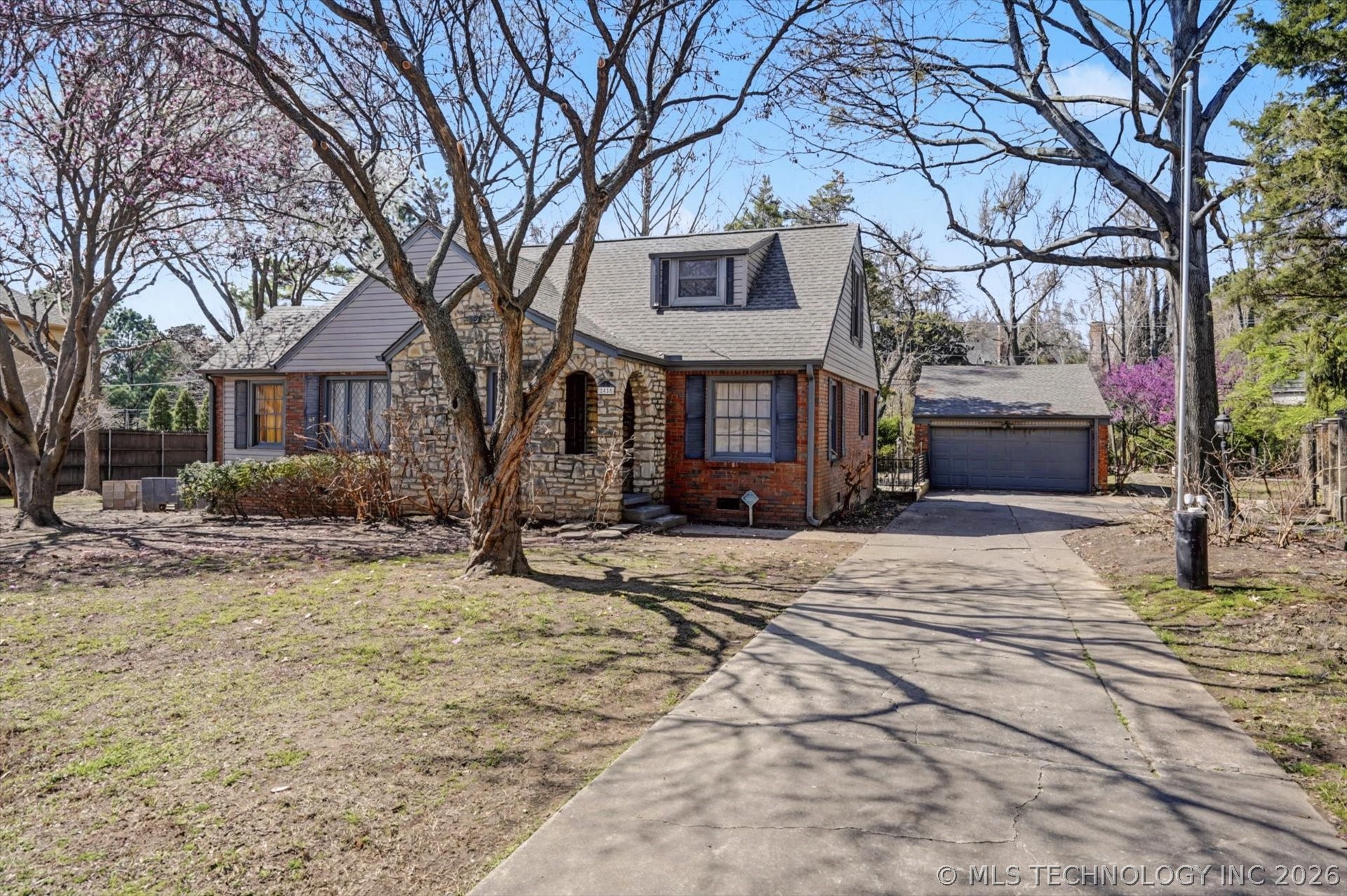 2428 S Cincinnati Avenue Property Photo 1