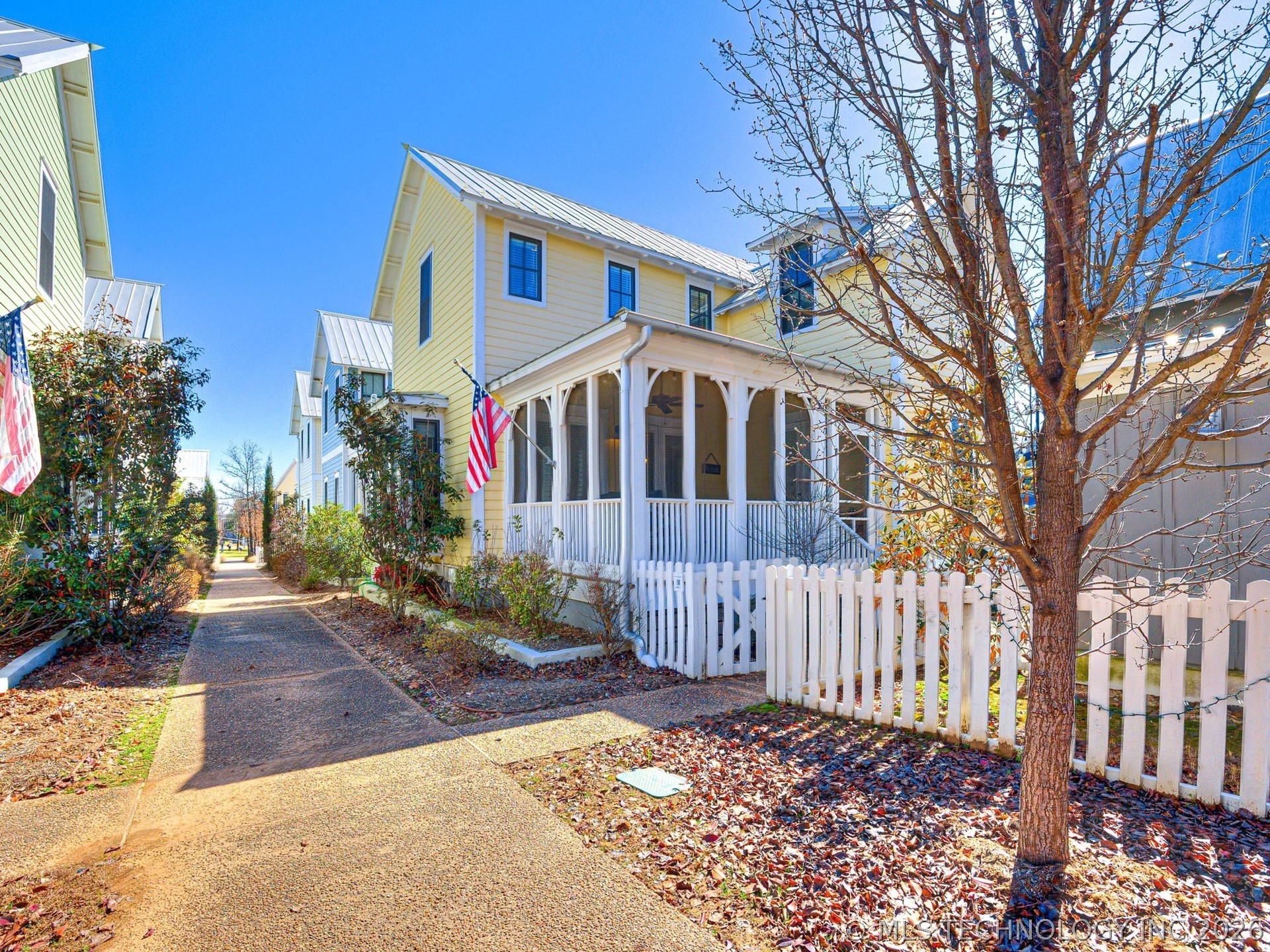 20 Redbud Street B Property Photo 6