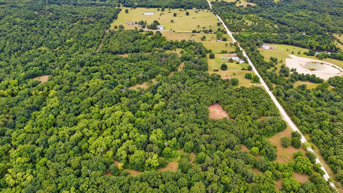 8250 Valley View Drive Property Photo 5