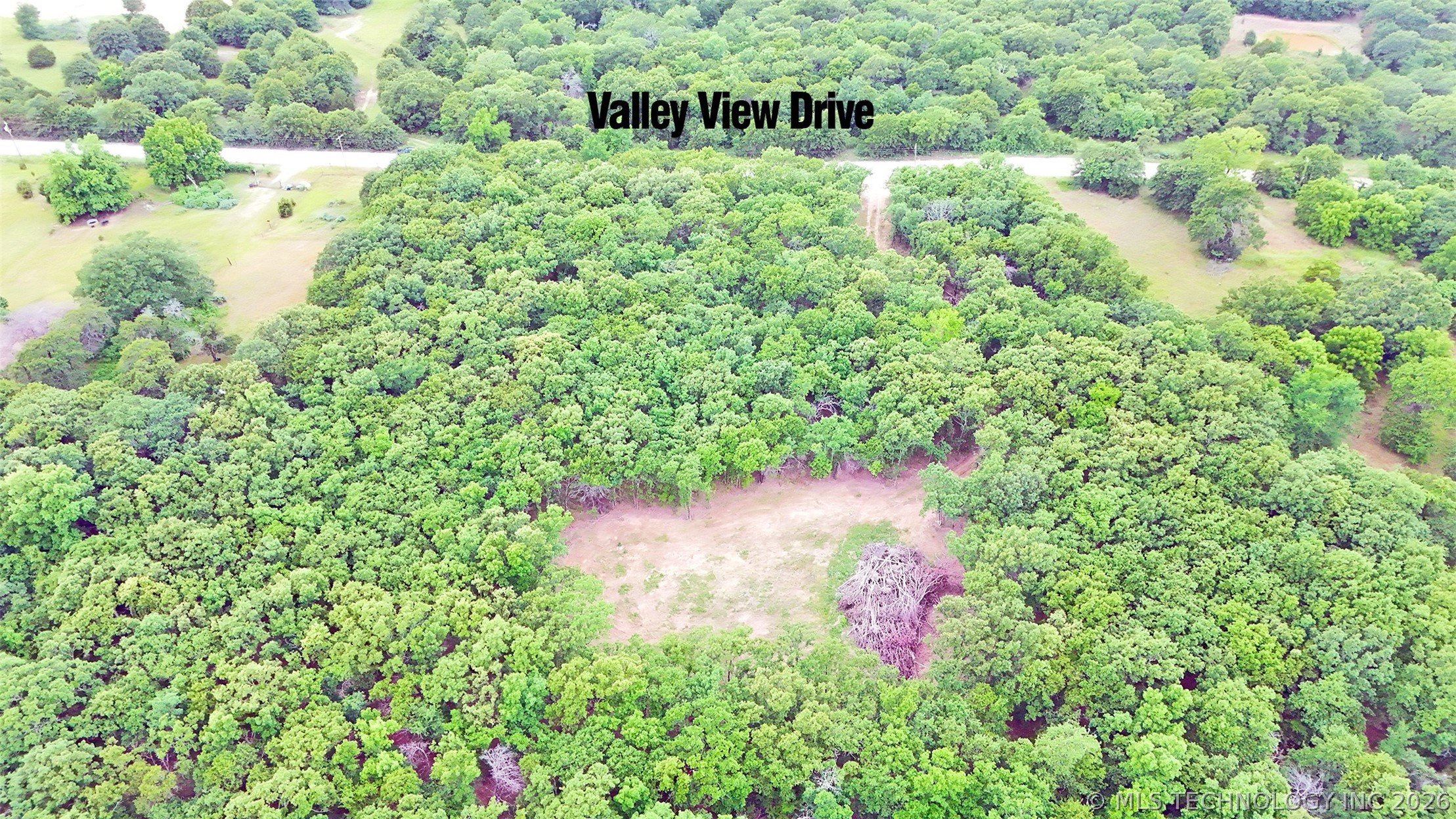 8250 Valley View Drive Property Photo 6