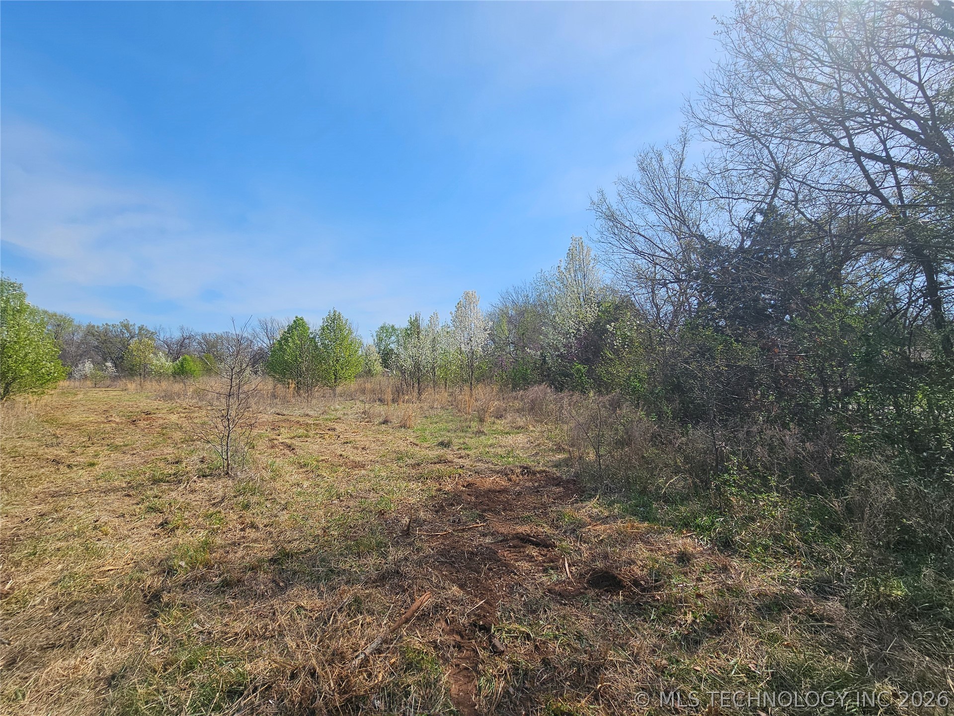 3 E 500 Road Property Photo 7