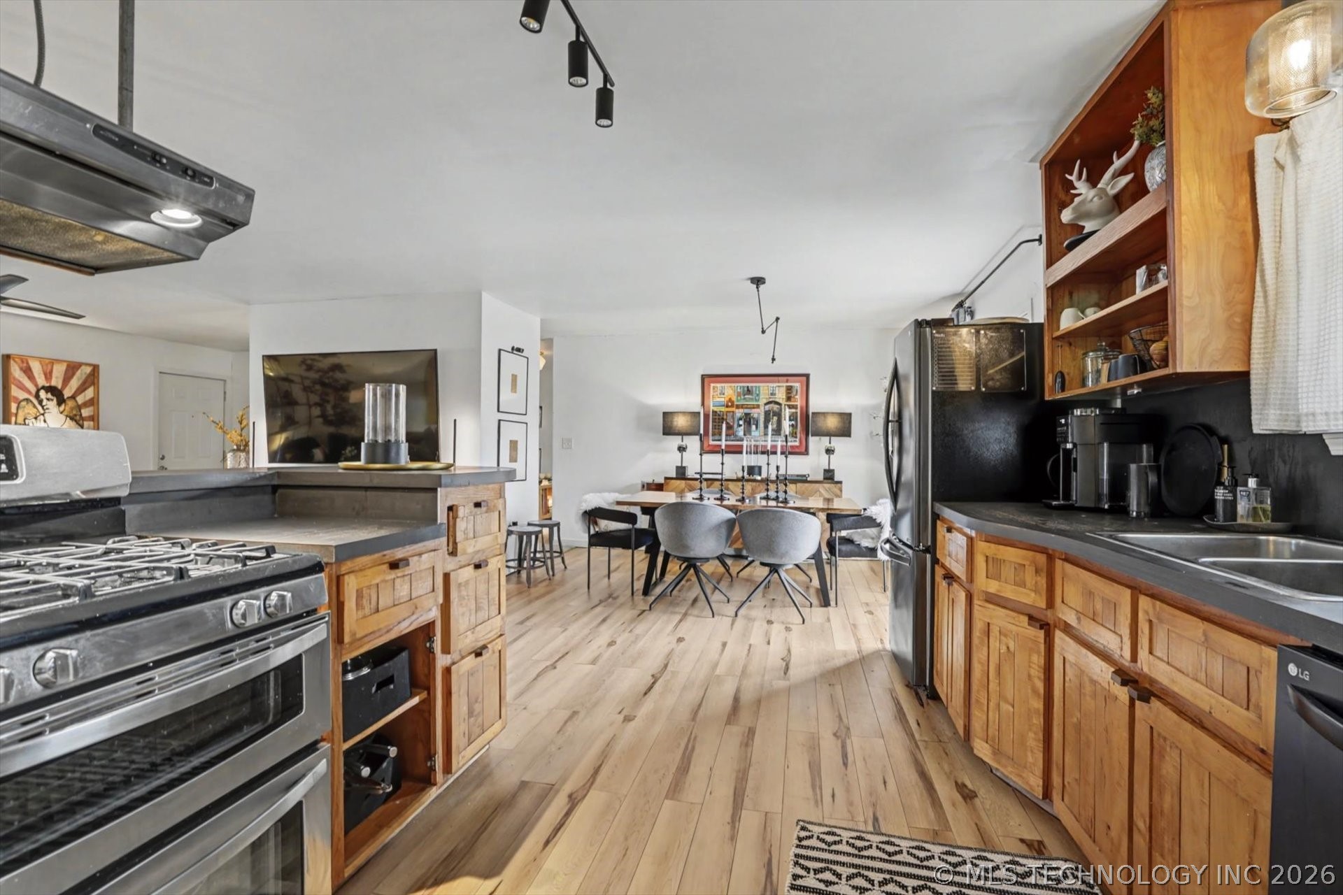 13736 W Teel Road Property Photo 18