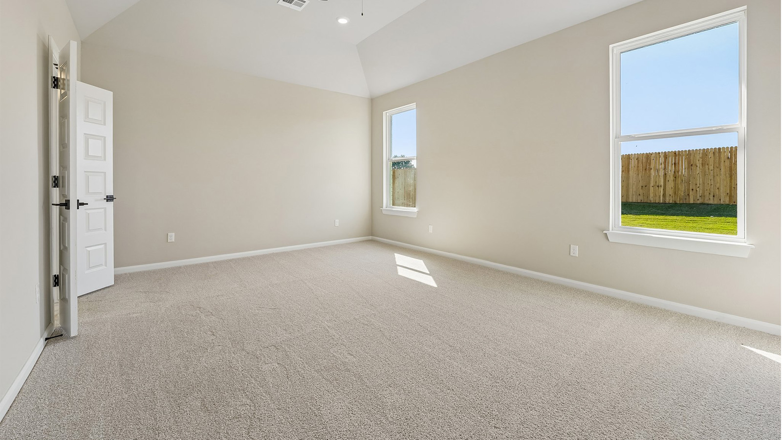 714 W 83rd Street S Property Photo 9