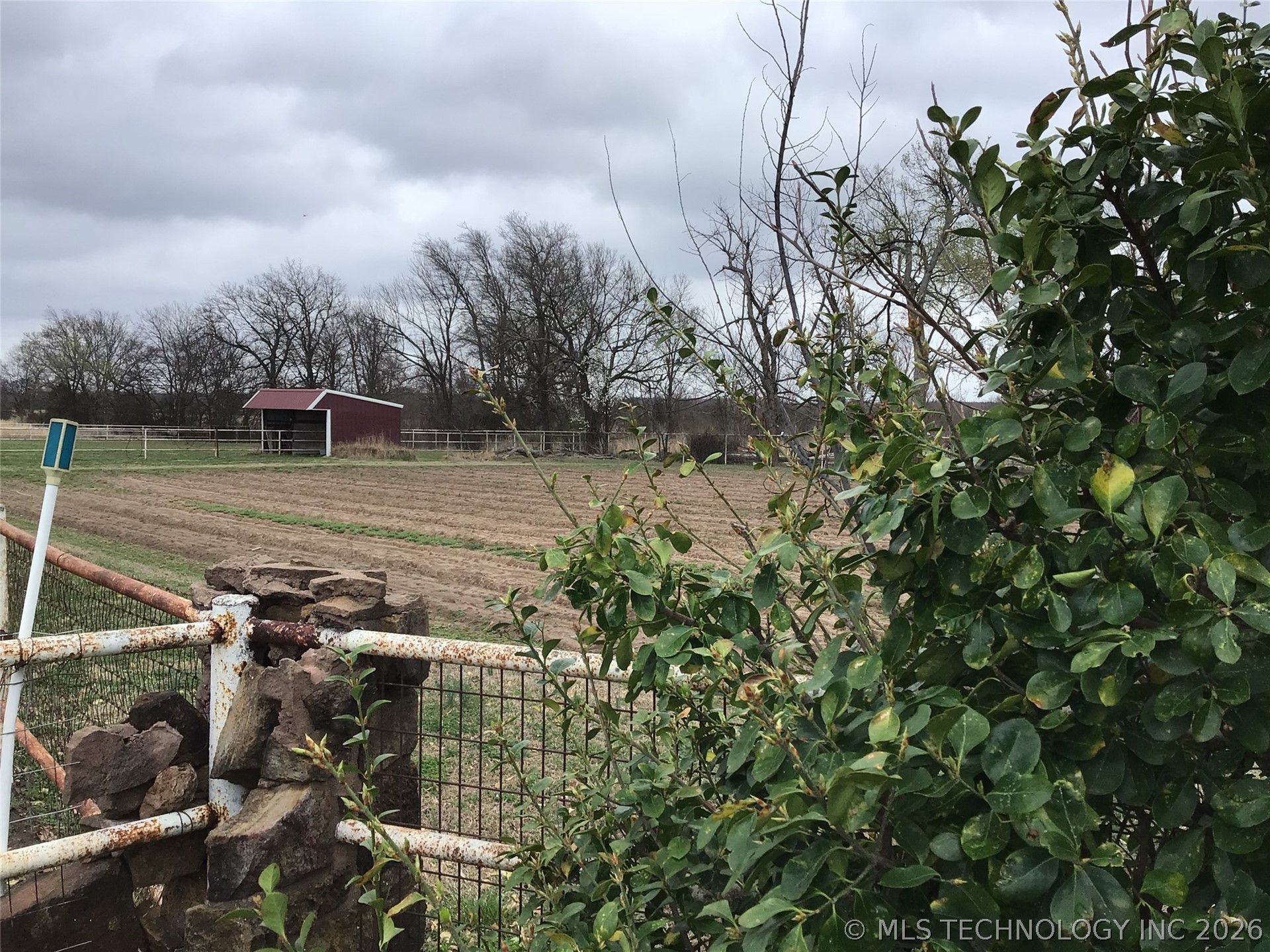 15055 E 412 Highway Property Photo 5