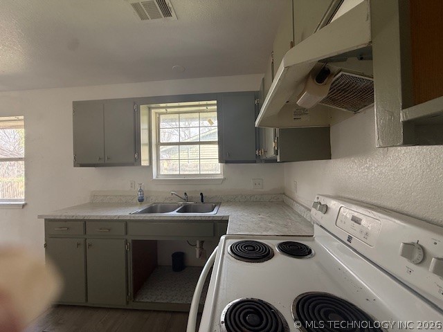 312 S 2nd Property Photo 7