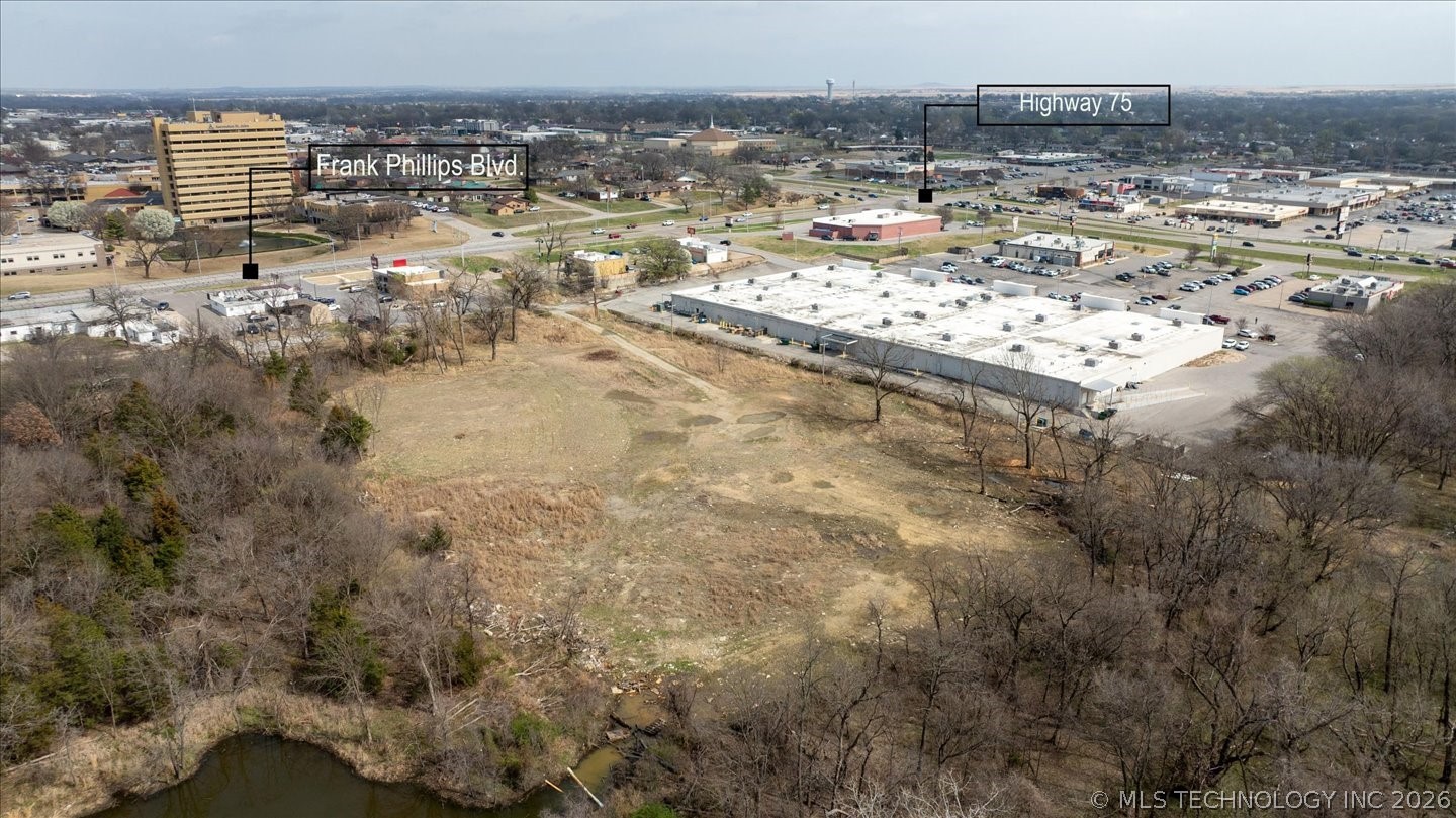 Frank Phillips Boulevard Property Photo 6