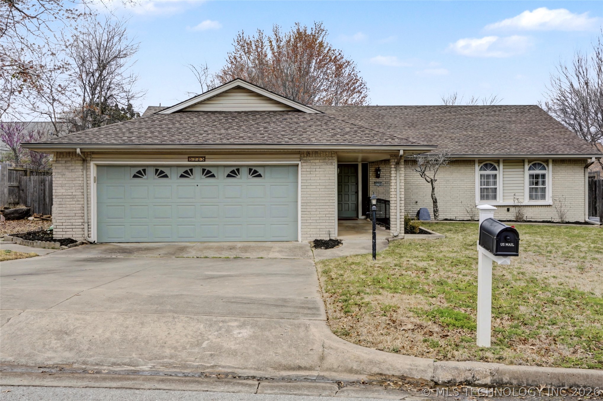 5725 E 65th Street Property Photo 1