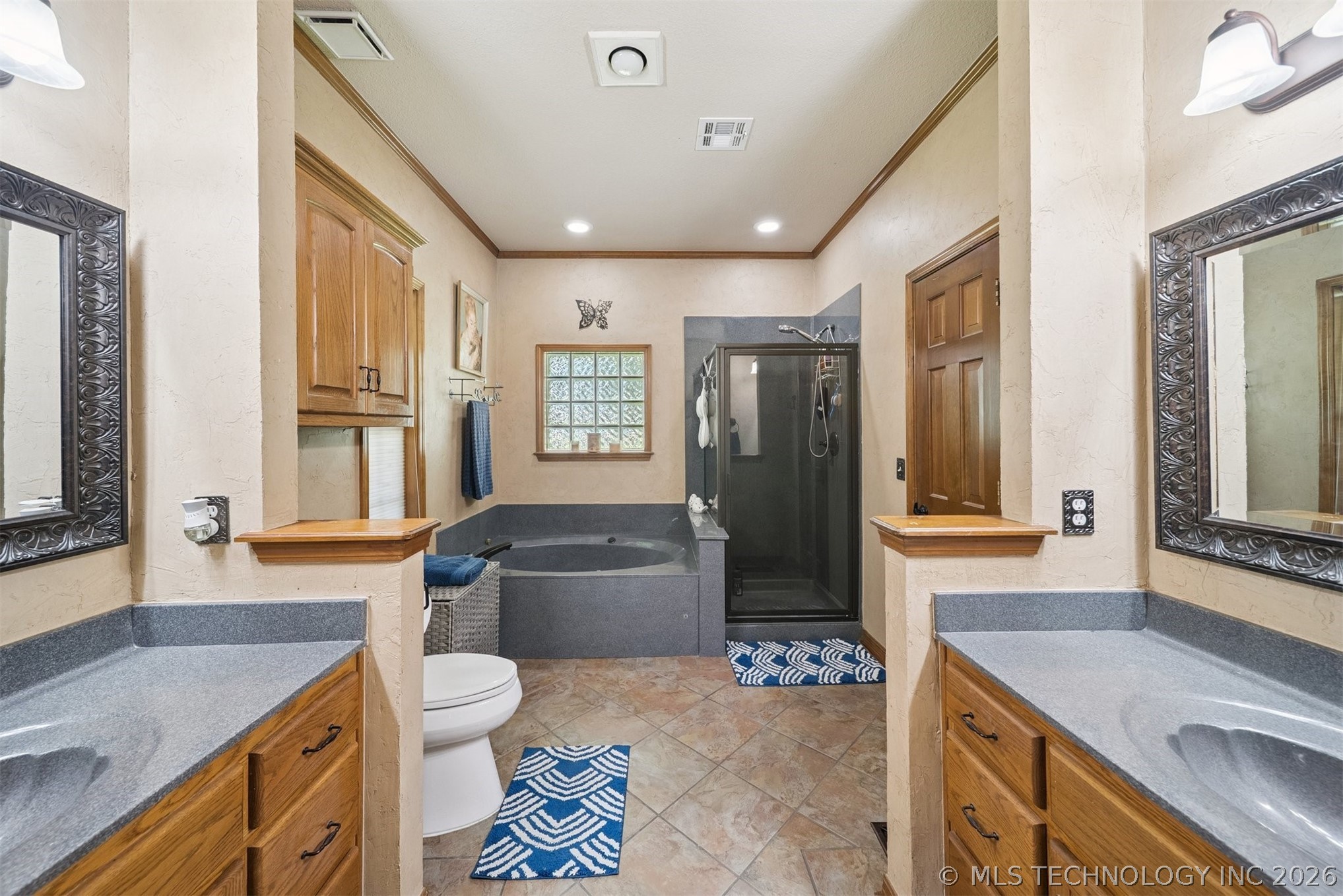 1805 Ne Oakridge Drive Property Photo 16