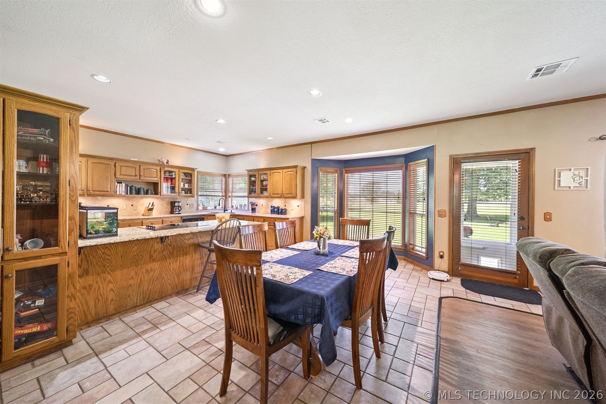 1805 Ne Oakridge Drive Property Photo 21