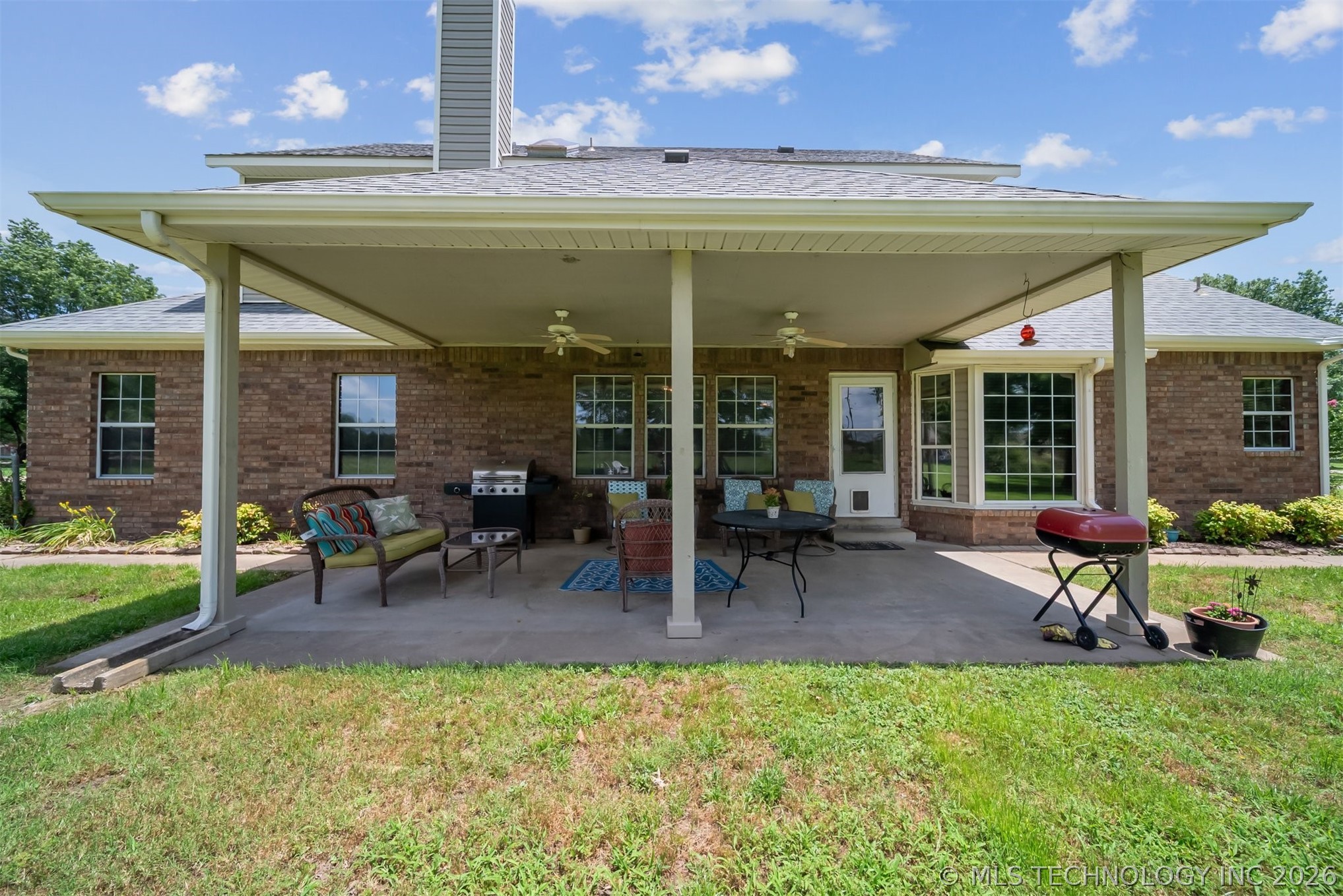 1805 Ne Oakridge Drive Property Photo 38