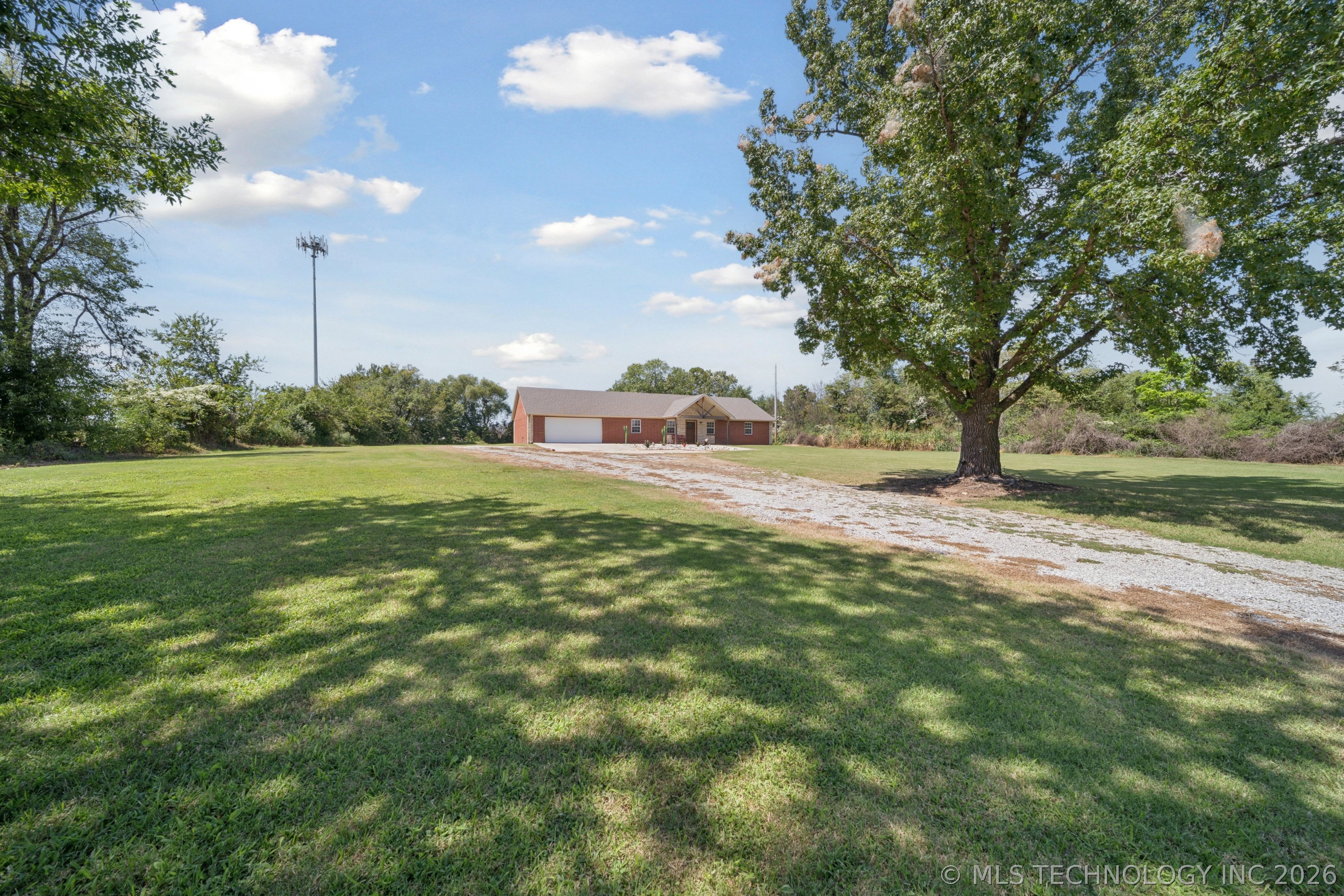 15375 N 247th Road Property Photo 4