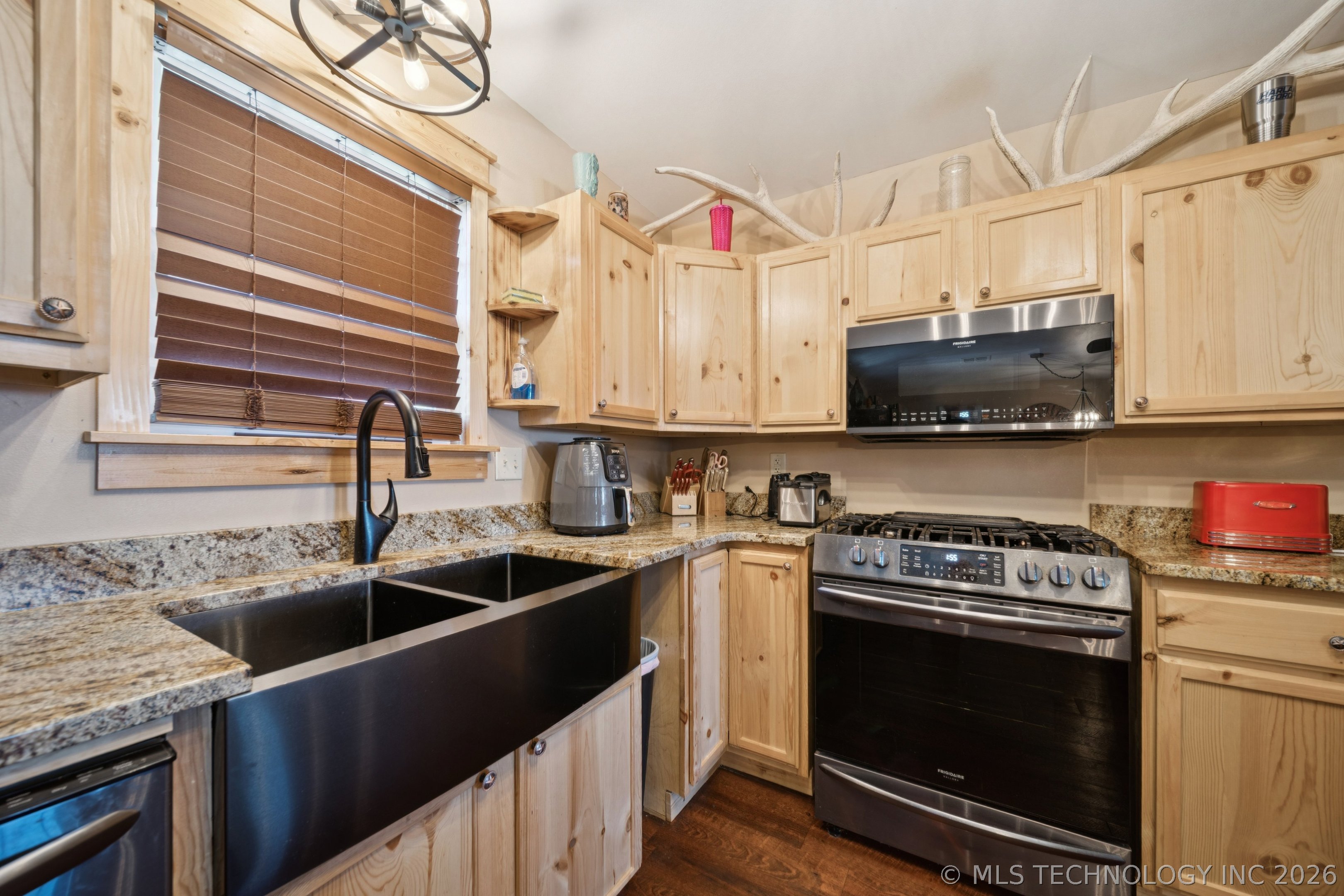 15375 N 247th Road Property Photo 13