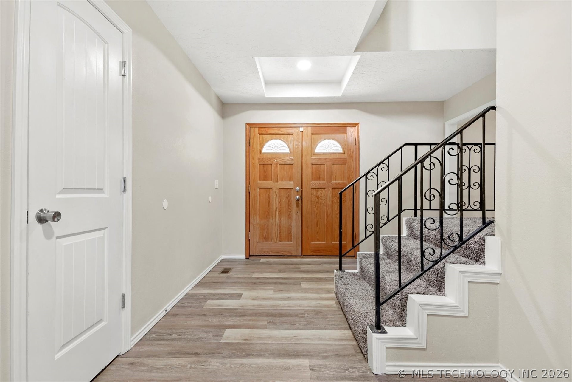 8610 Meadowood Circle Property Photo 2