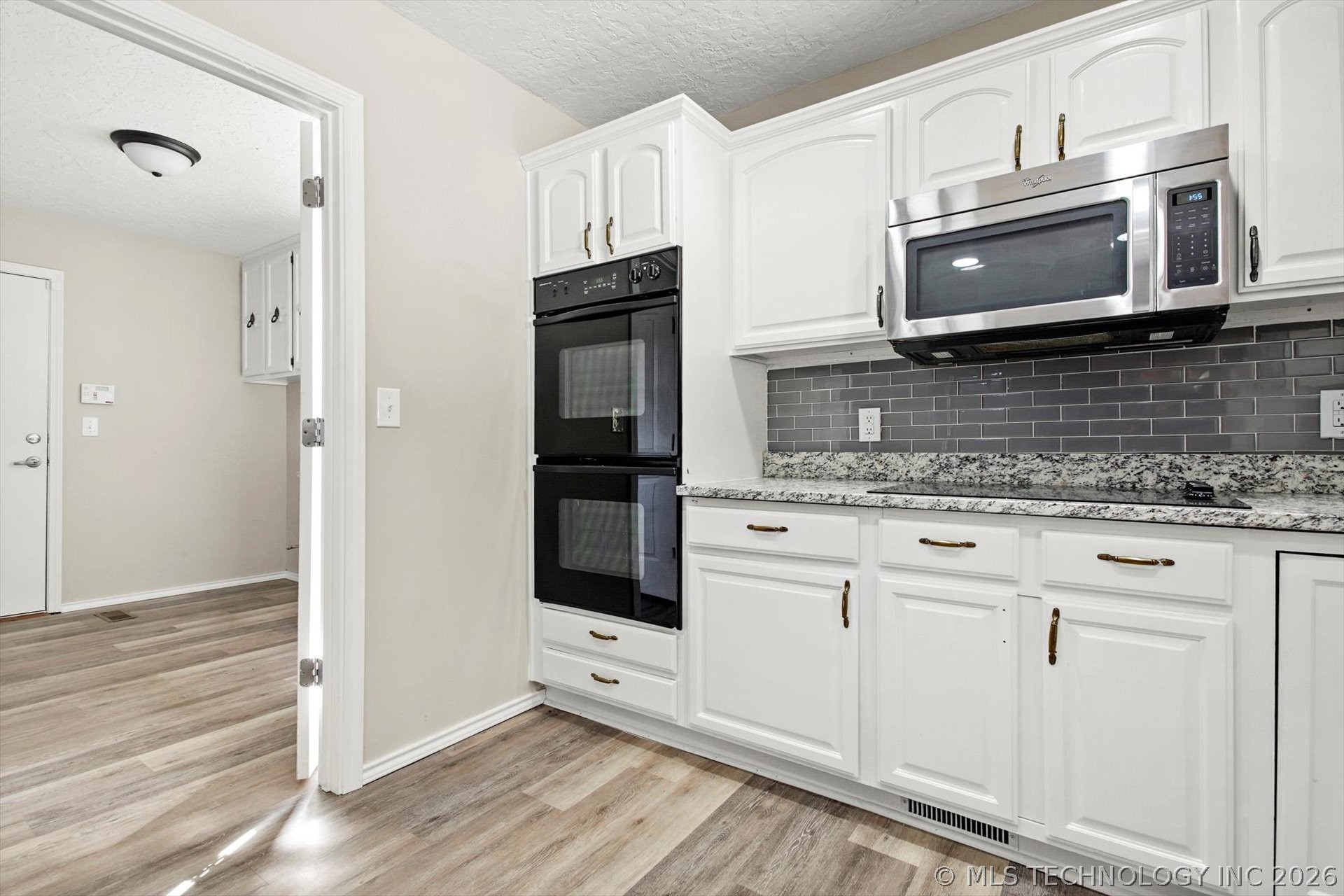 8610 Meadowood Circle Property Photo 8