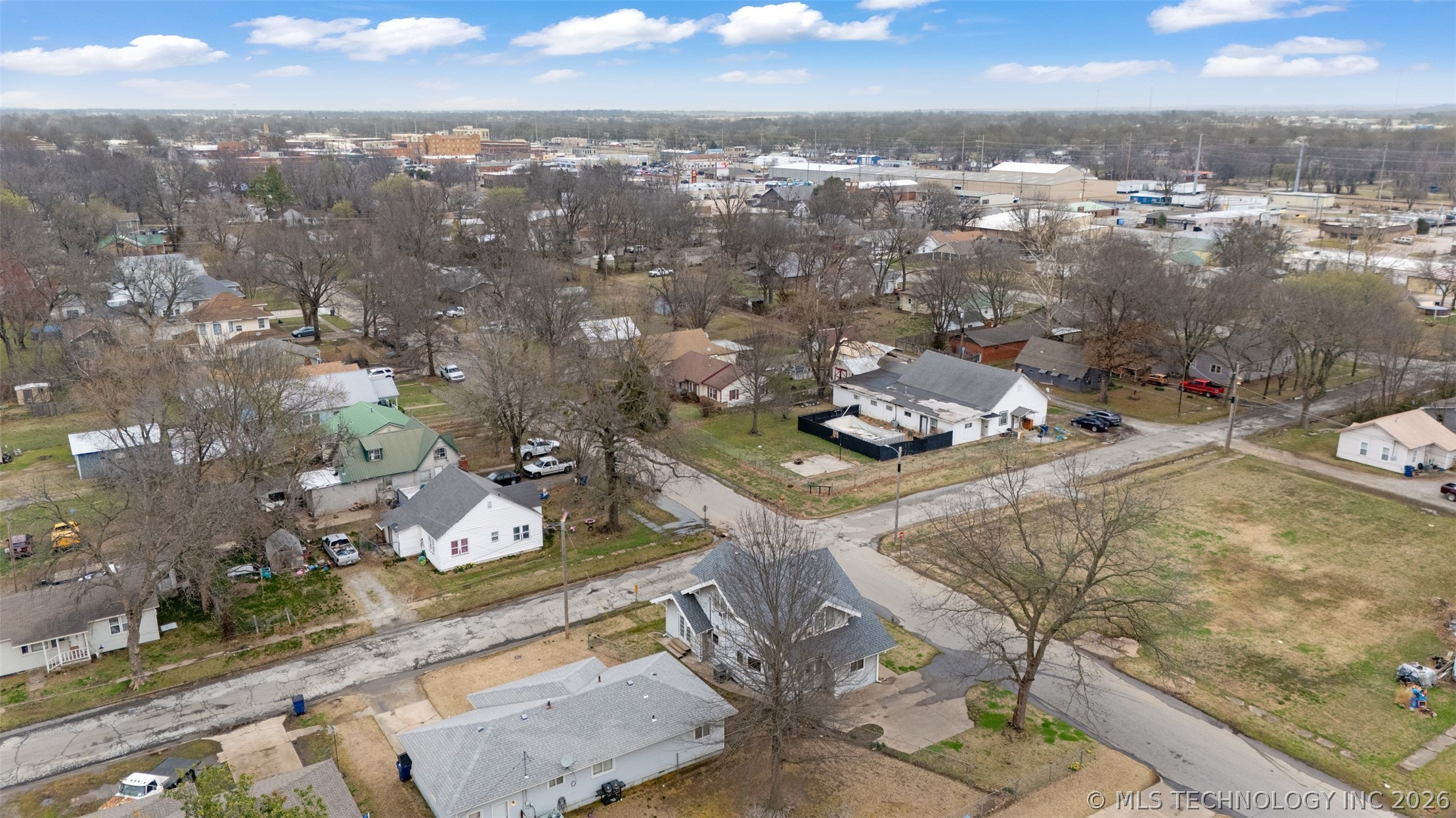 501 S Thompson Street Property Photo 28