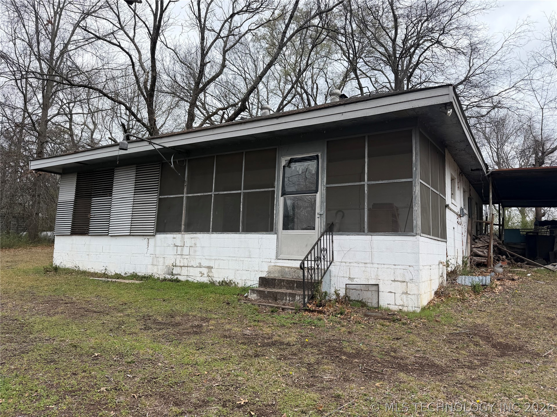 32642 E 713 Road Property Photo 1