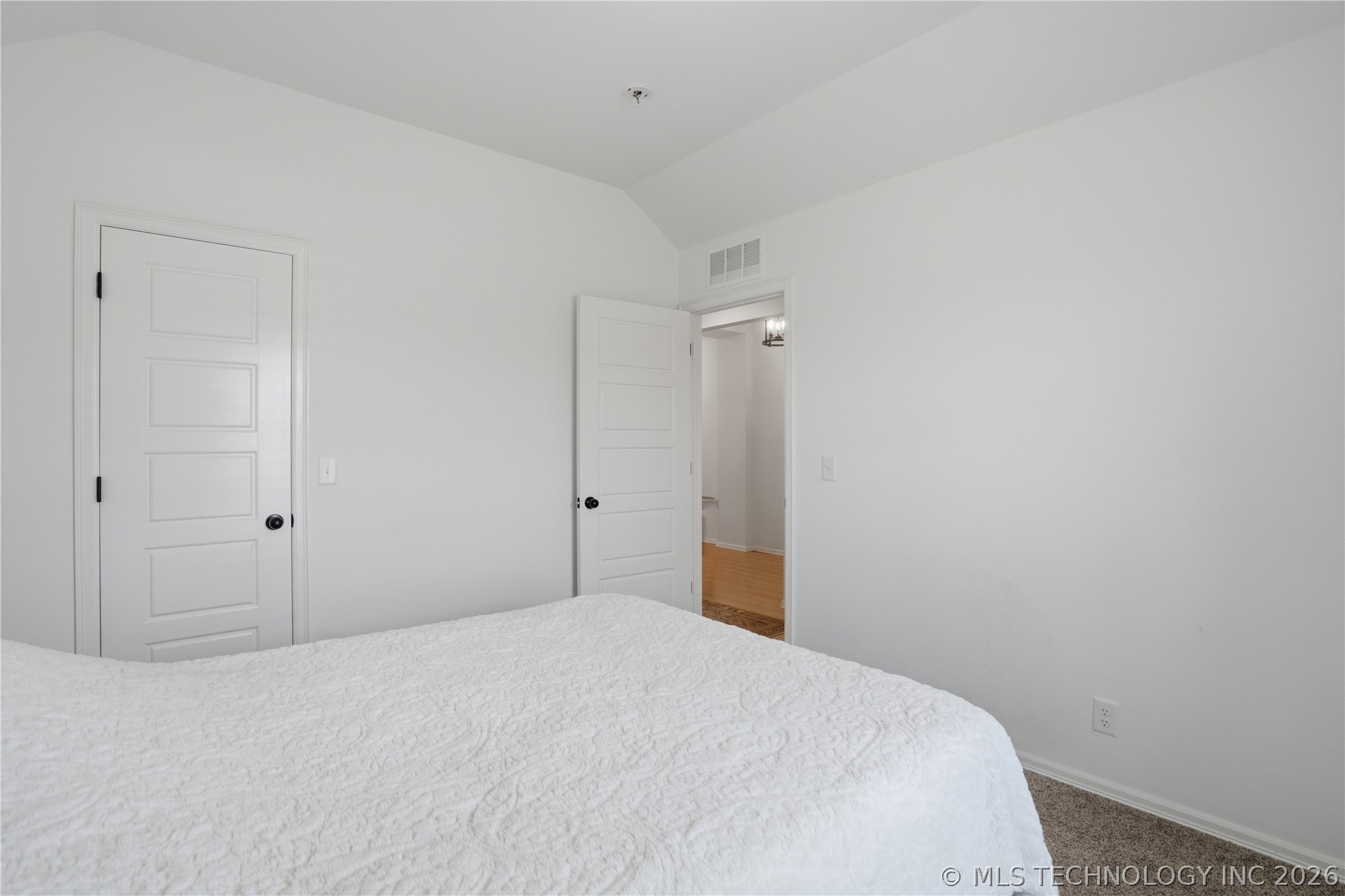 12216 N 130 Avenue Property Photo 33