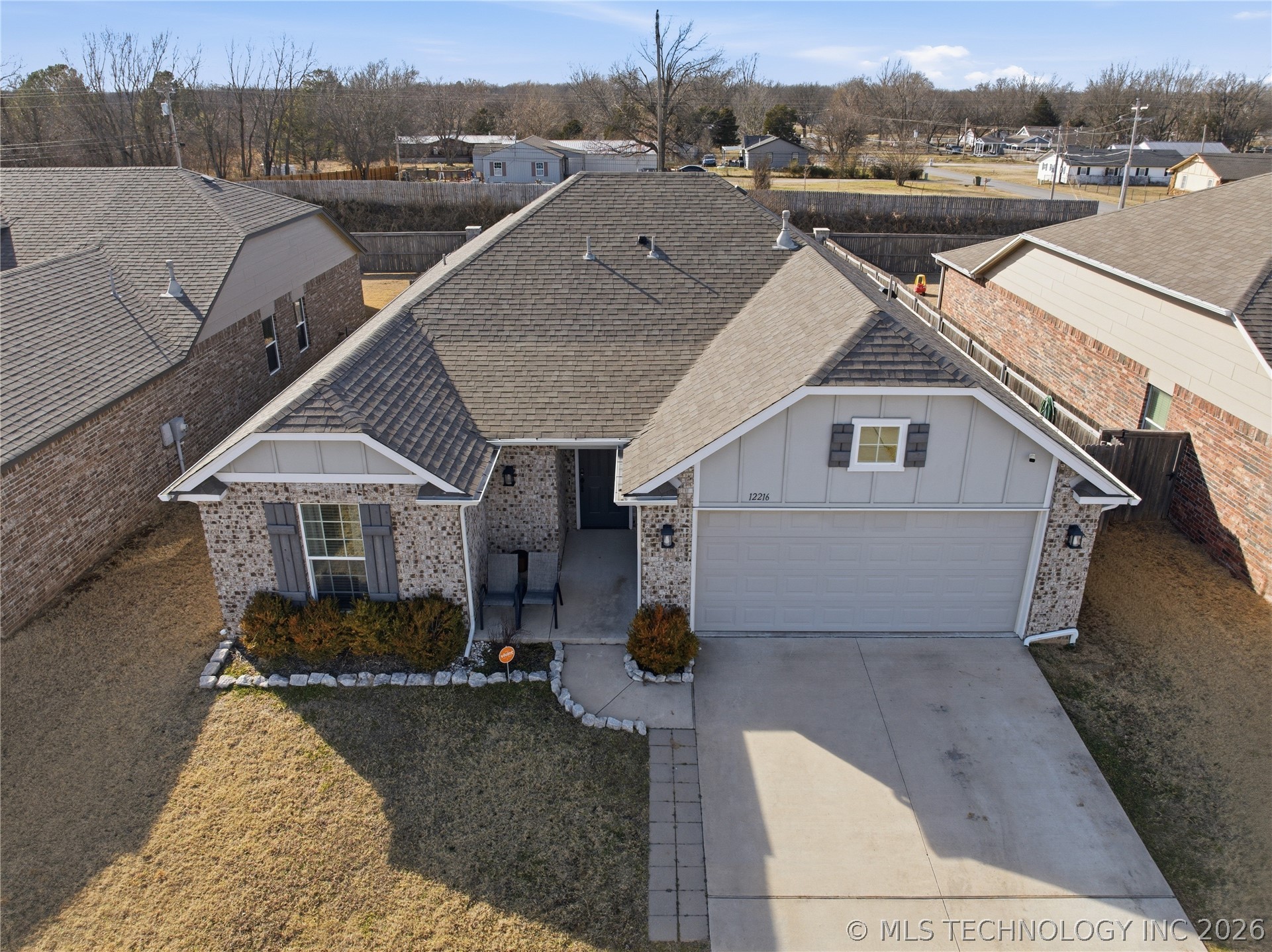 12216 N 130 Avenue Property Photo 38