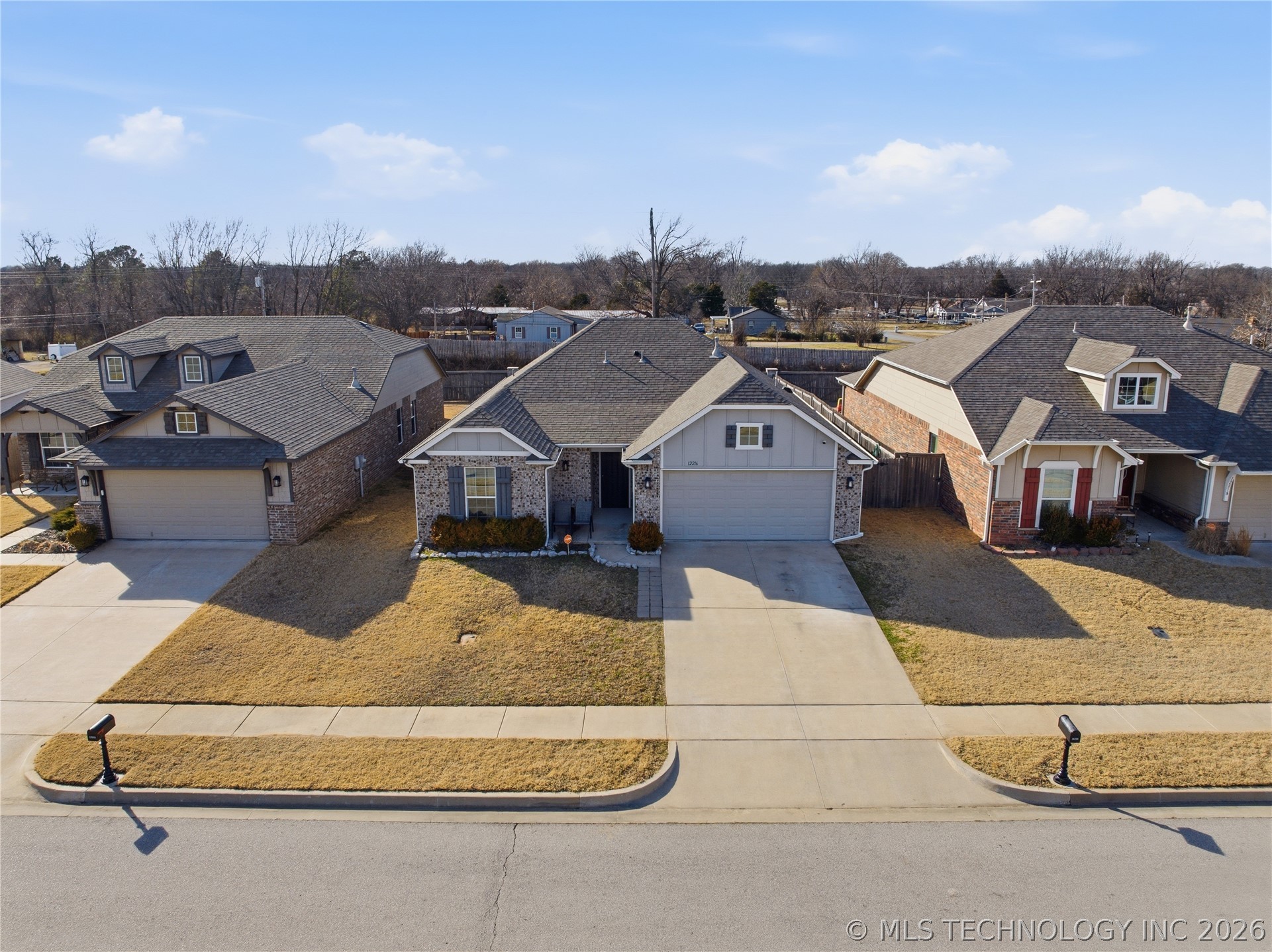 12216 N 130 Avenue Property Photo 39