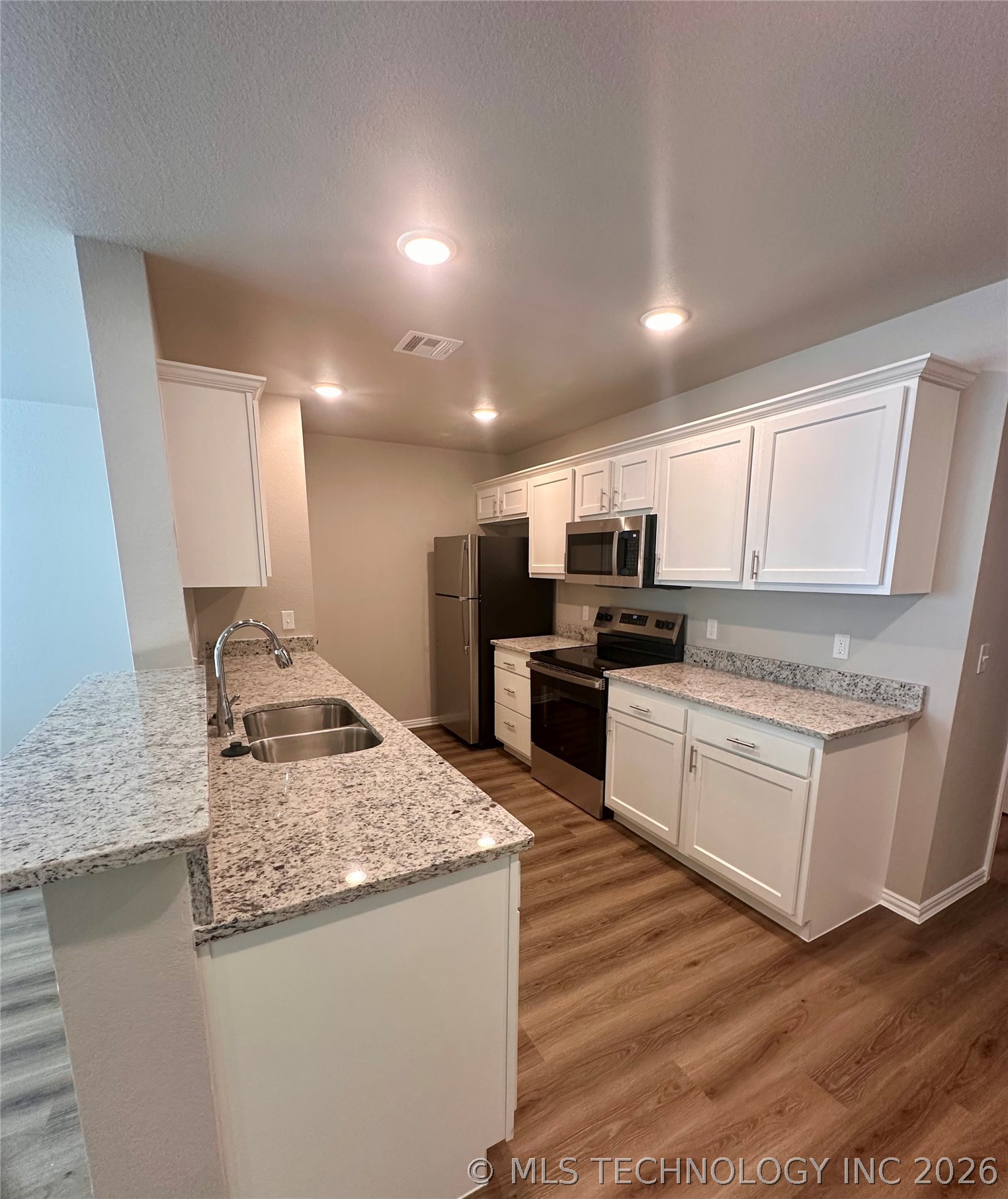 3424 Little John Property Photo 4