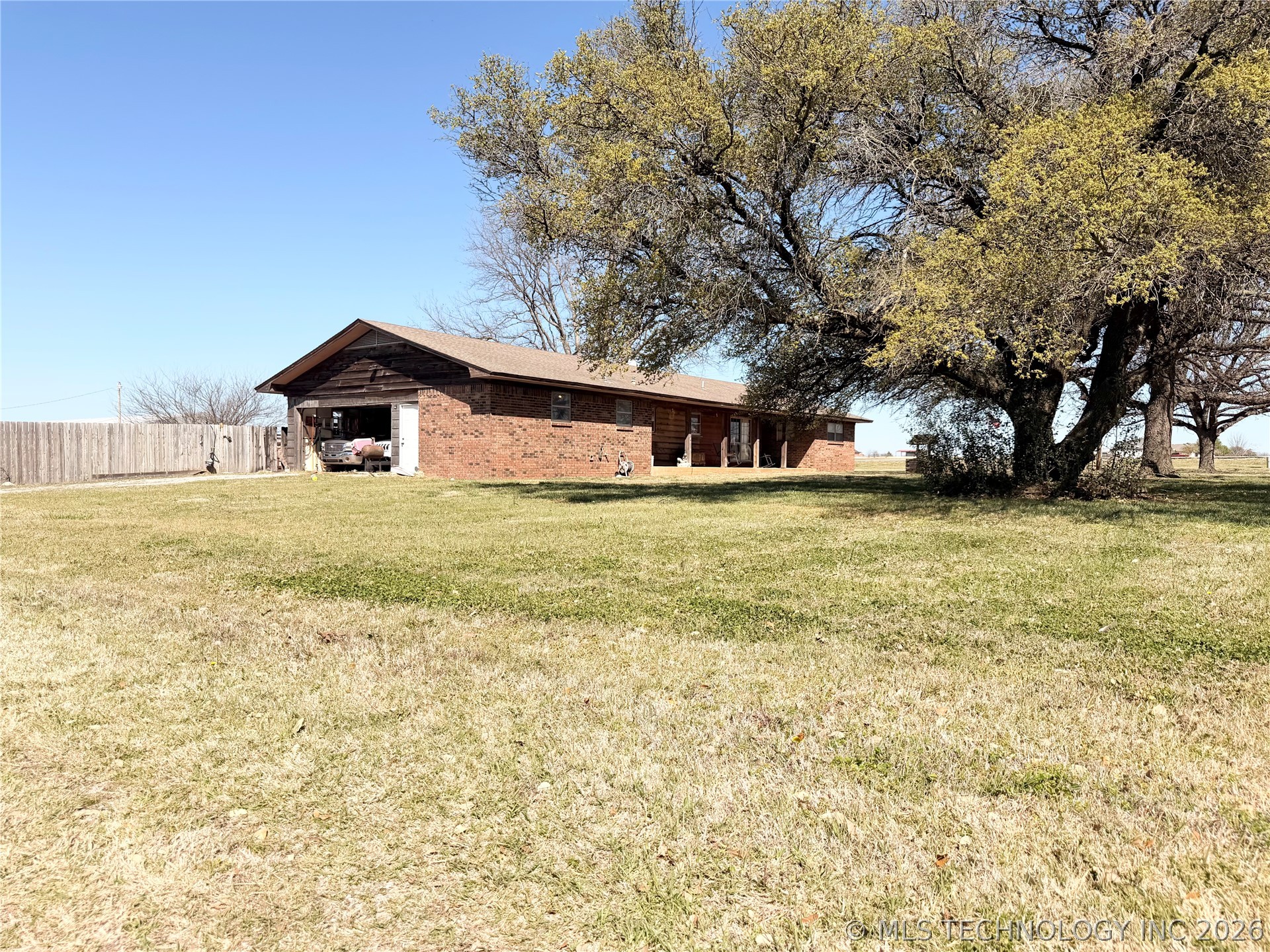 9054 Allen Property Photo 4