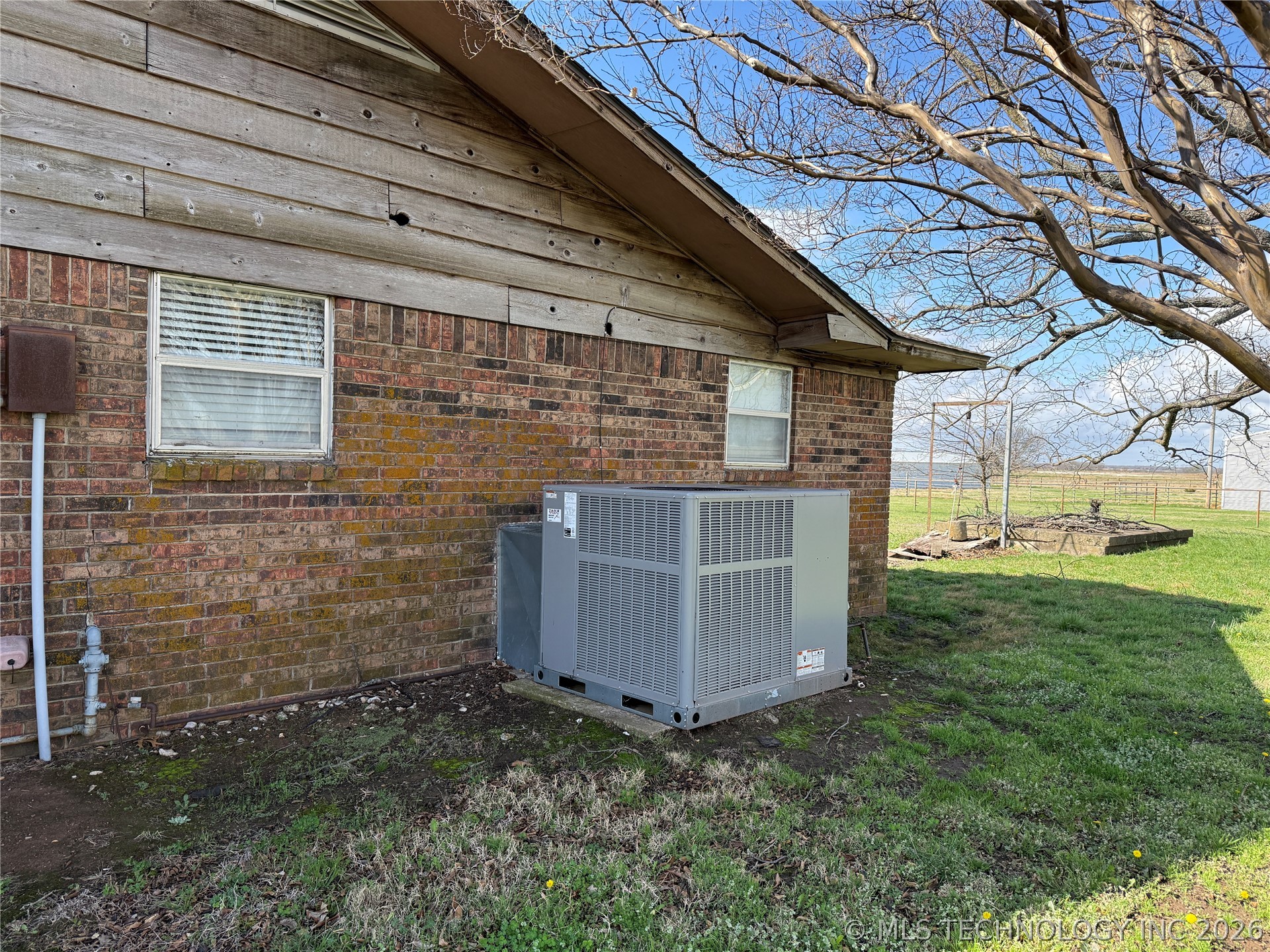 9054 Allen Property Photo 6