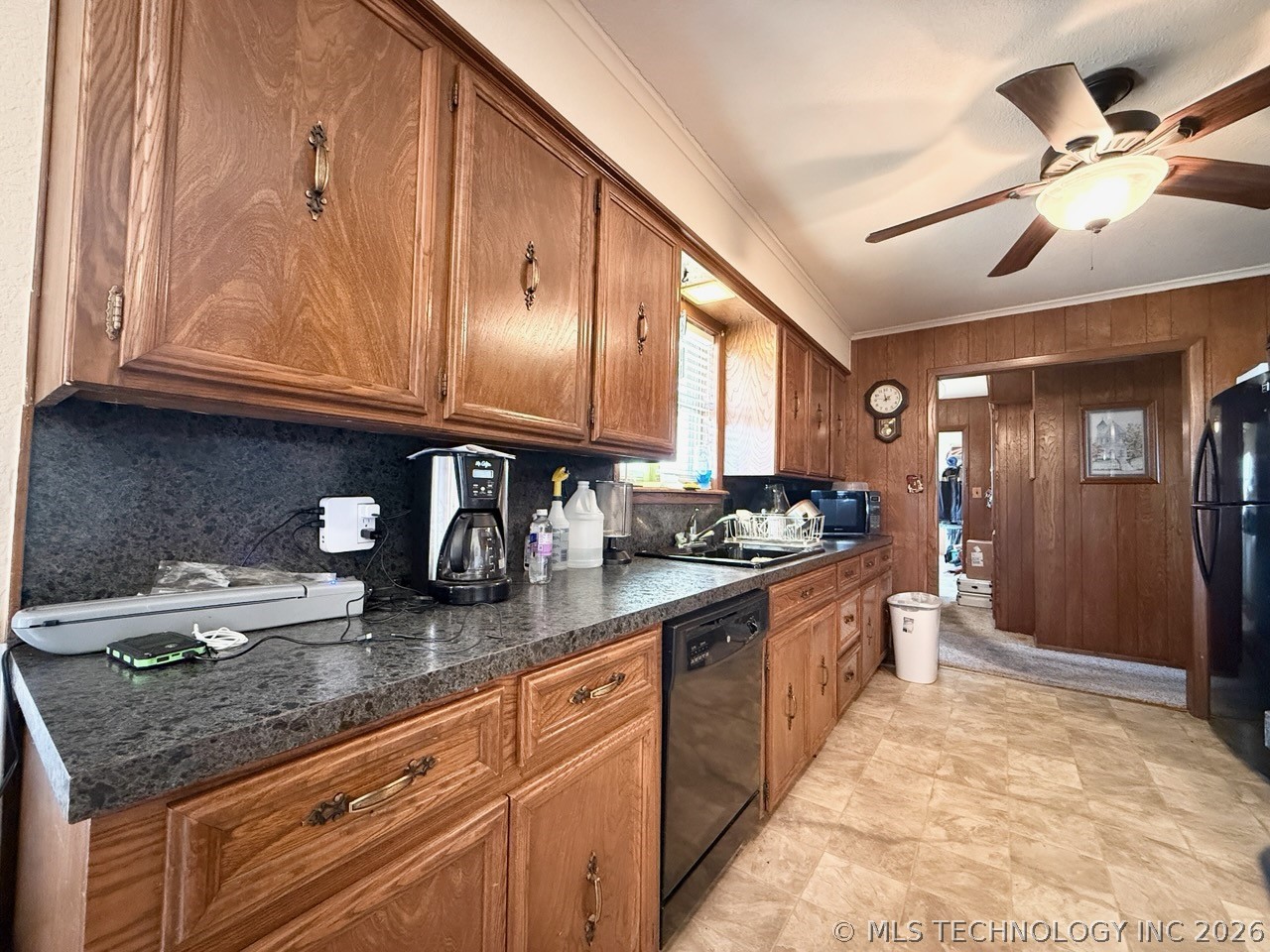 9054 Allen Property Photo 7