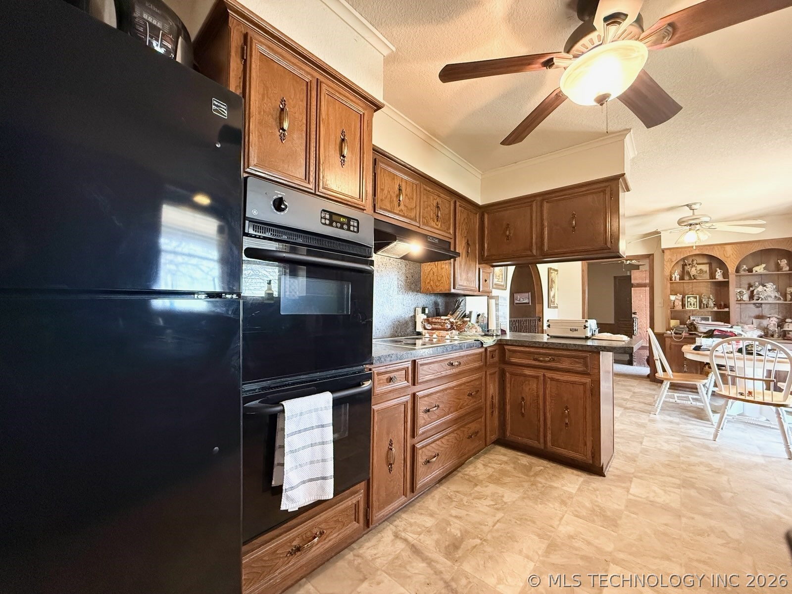 9054 Allen Property Photo 9
