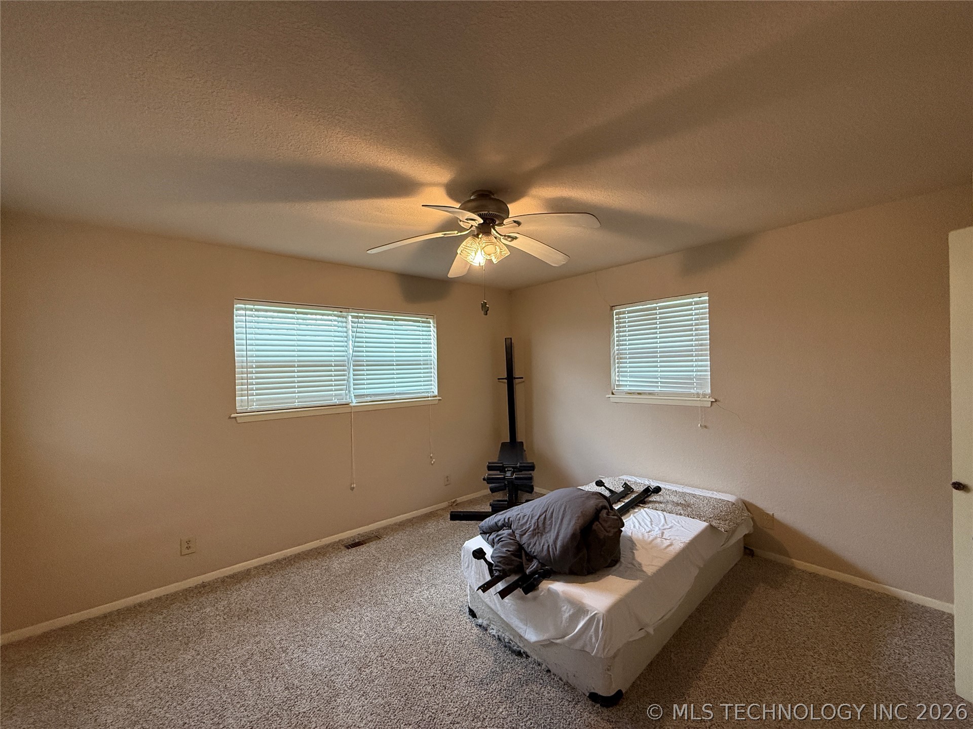 9054 Allen Property Photo 16