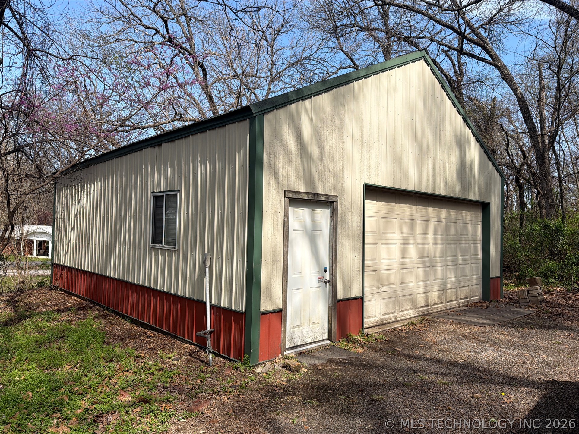 6311 E 81 Street N Property Photo 27