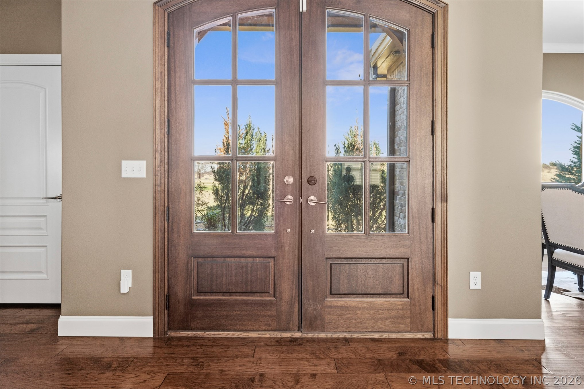 1451 Gateway Road Property Photo 5