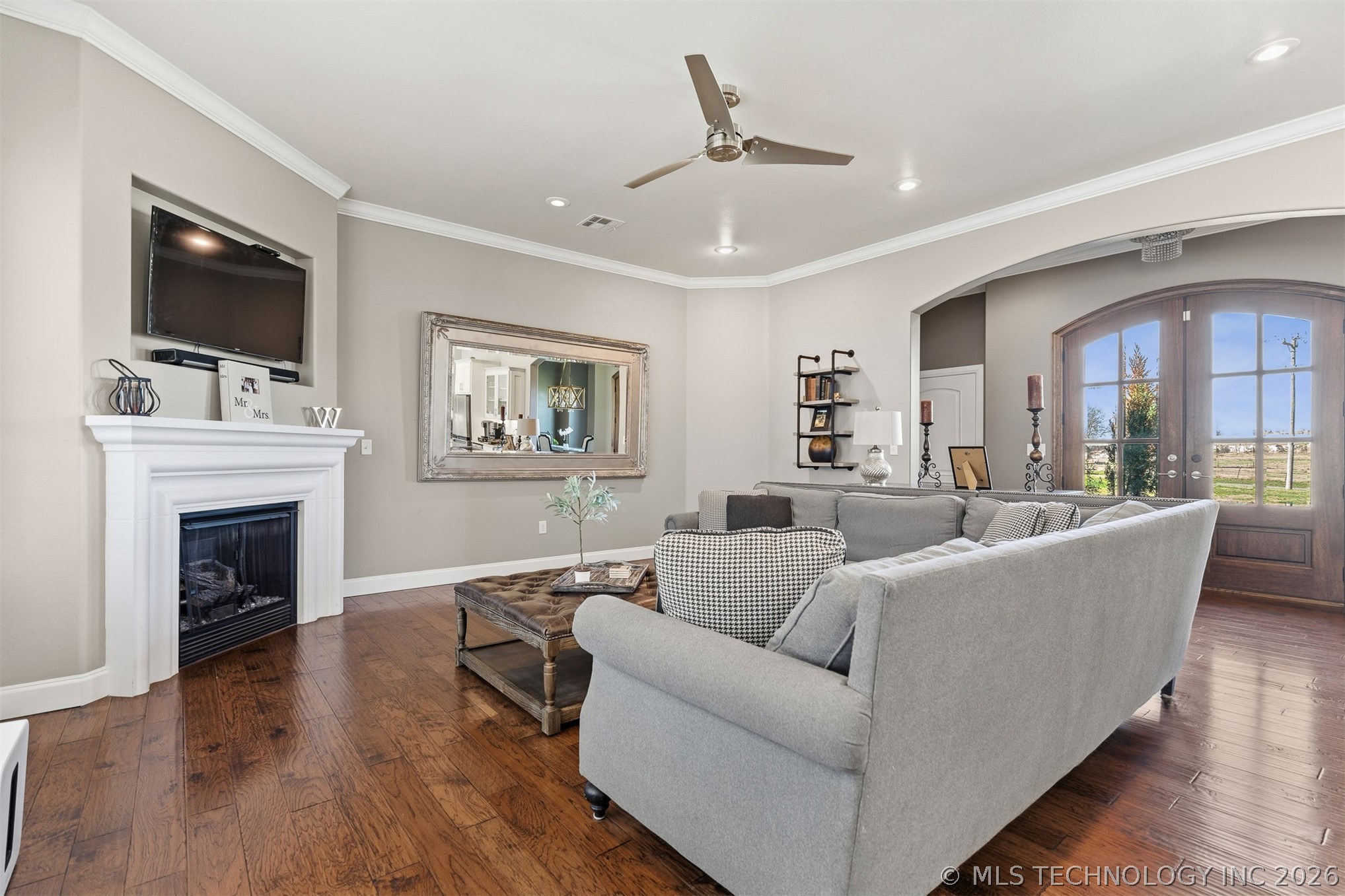 1451 Gateway Road Property Photo 8