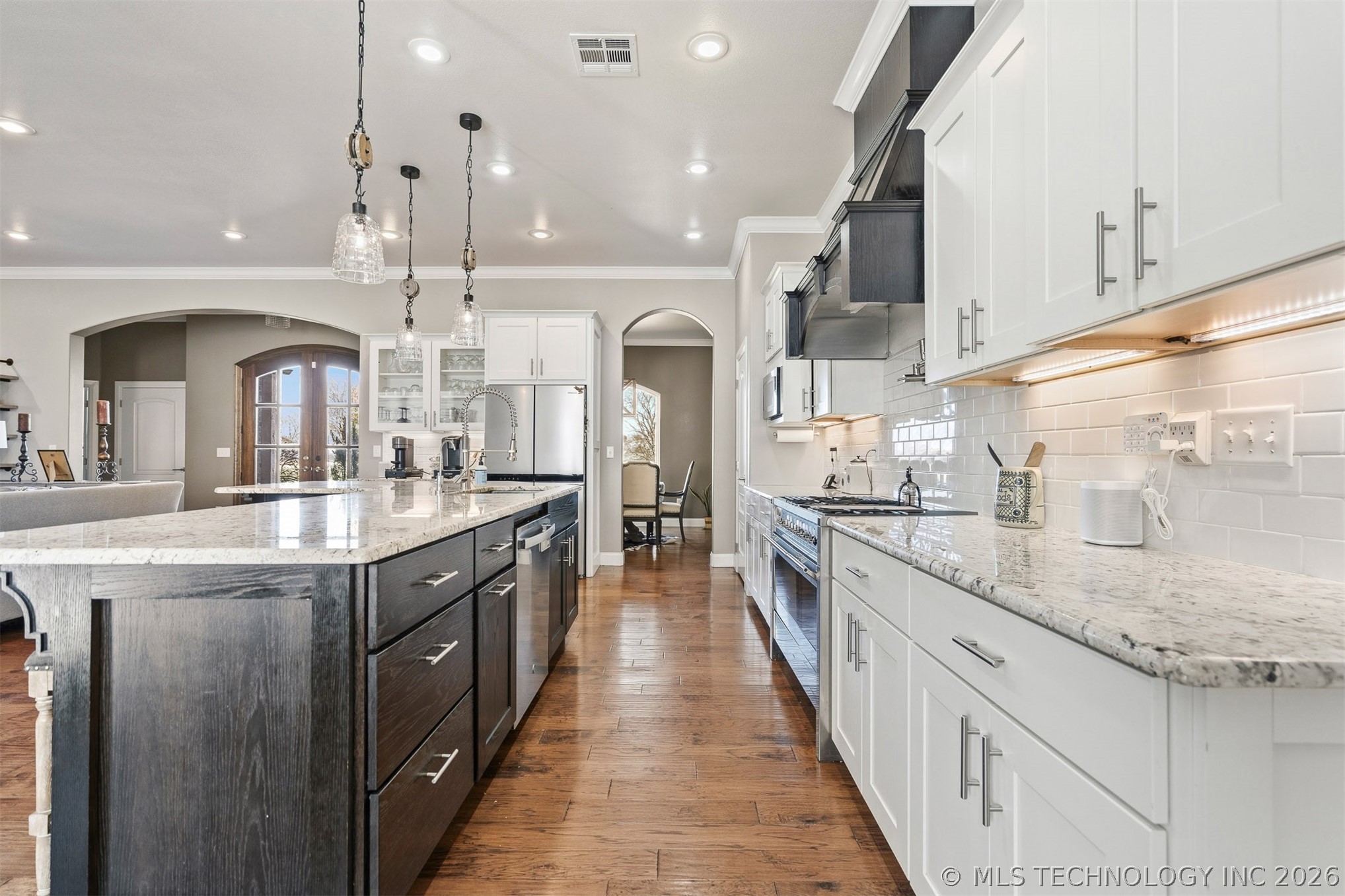 1451 Gateway Road Property Photo 11