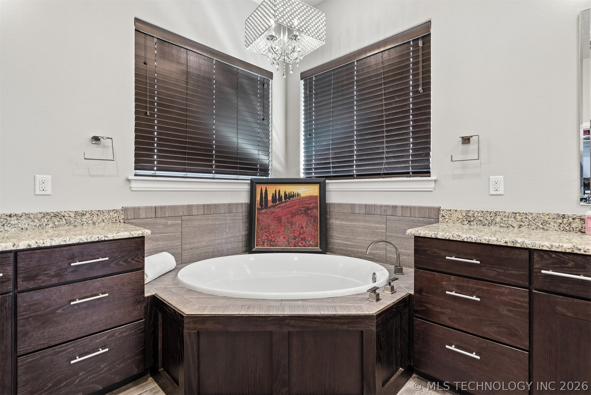 1451 Gateway Road Property Photo 23
