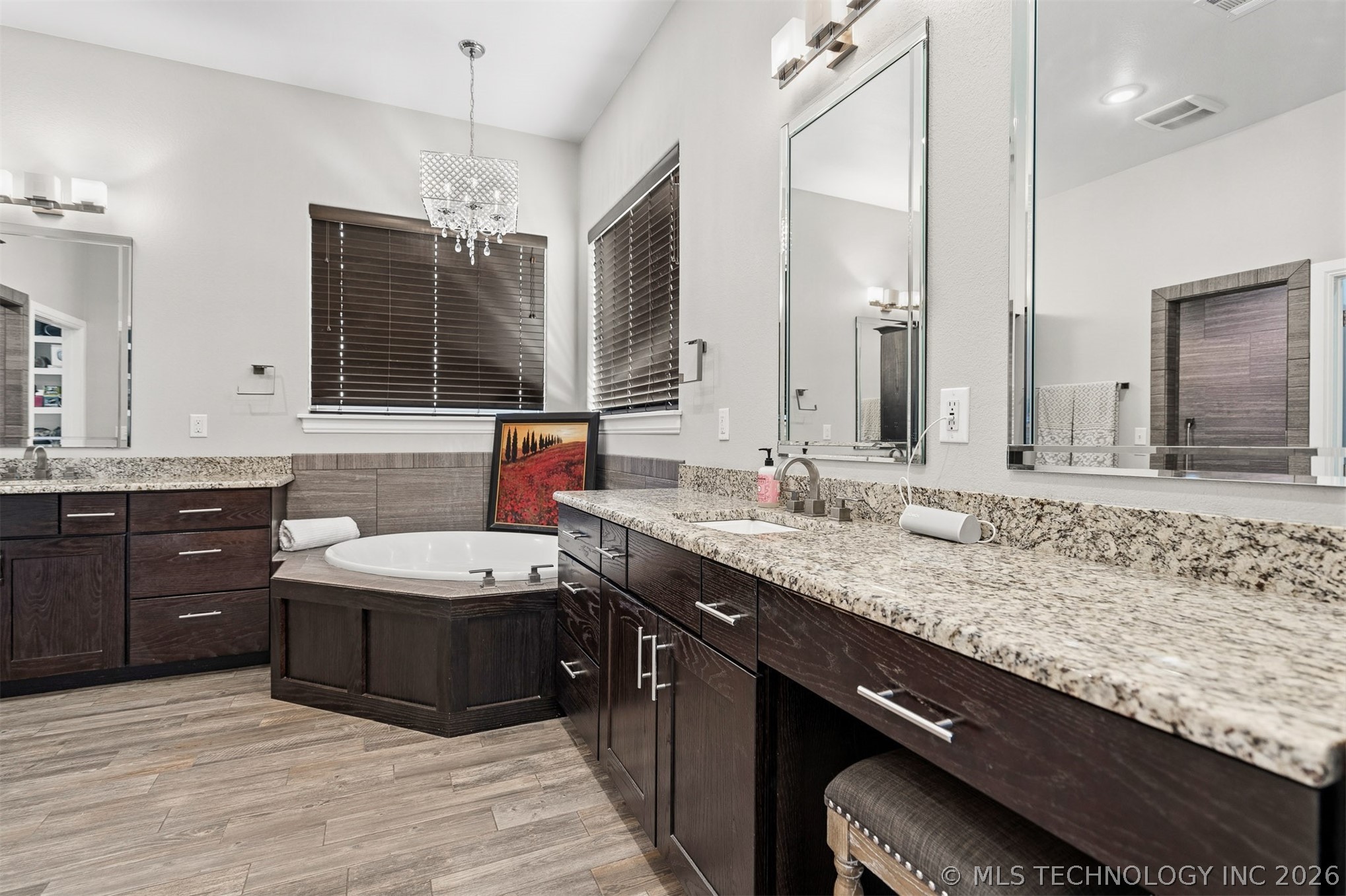 1451 Gateway Road Property Photo 24