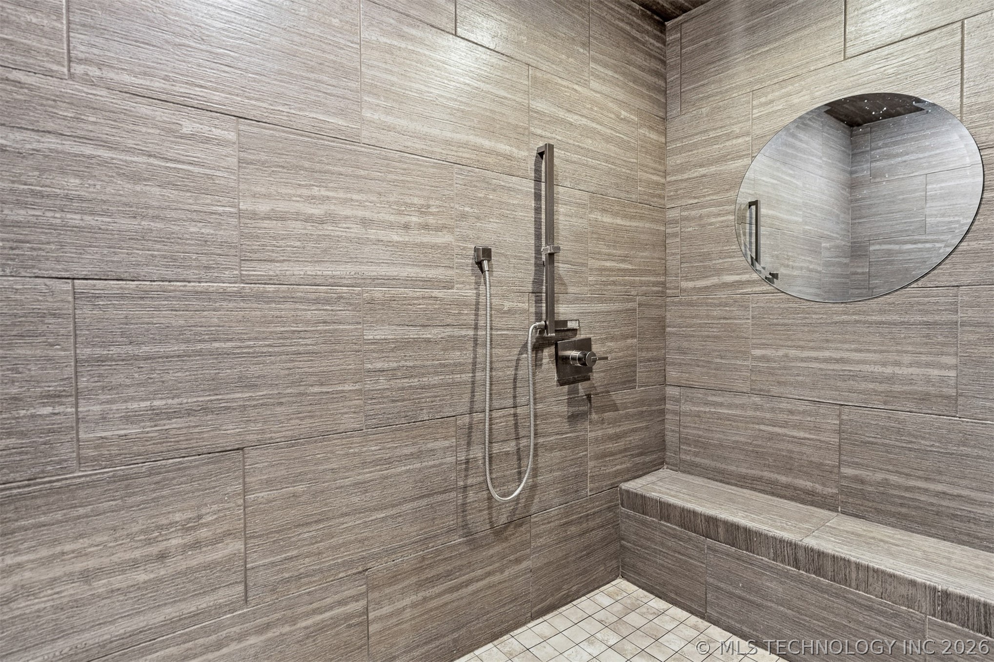 1451 Gateway Road Property Photo 25