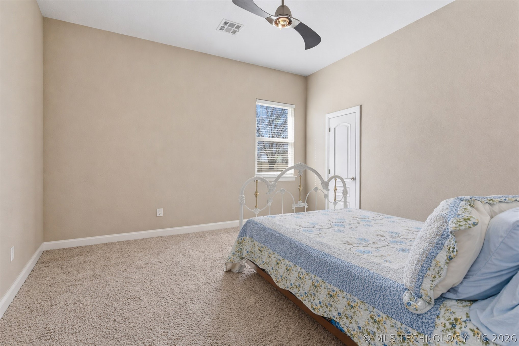 1451 Gateway Road Property Photo 31