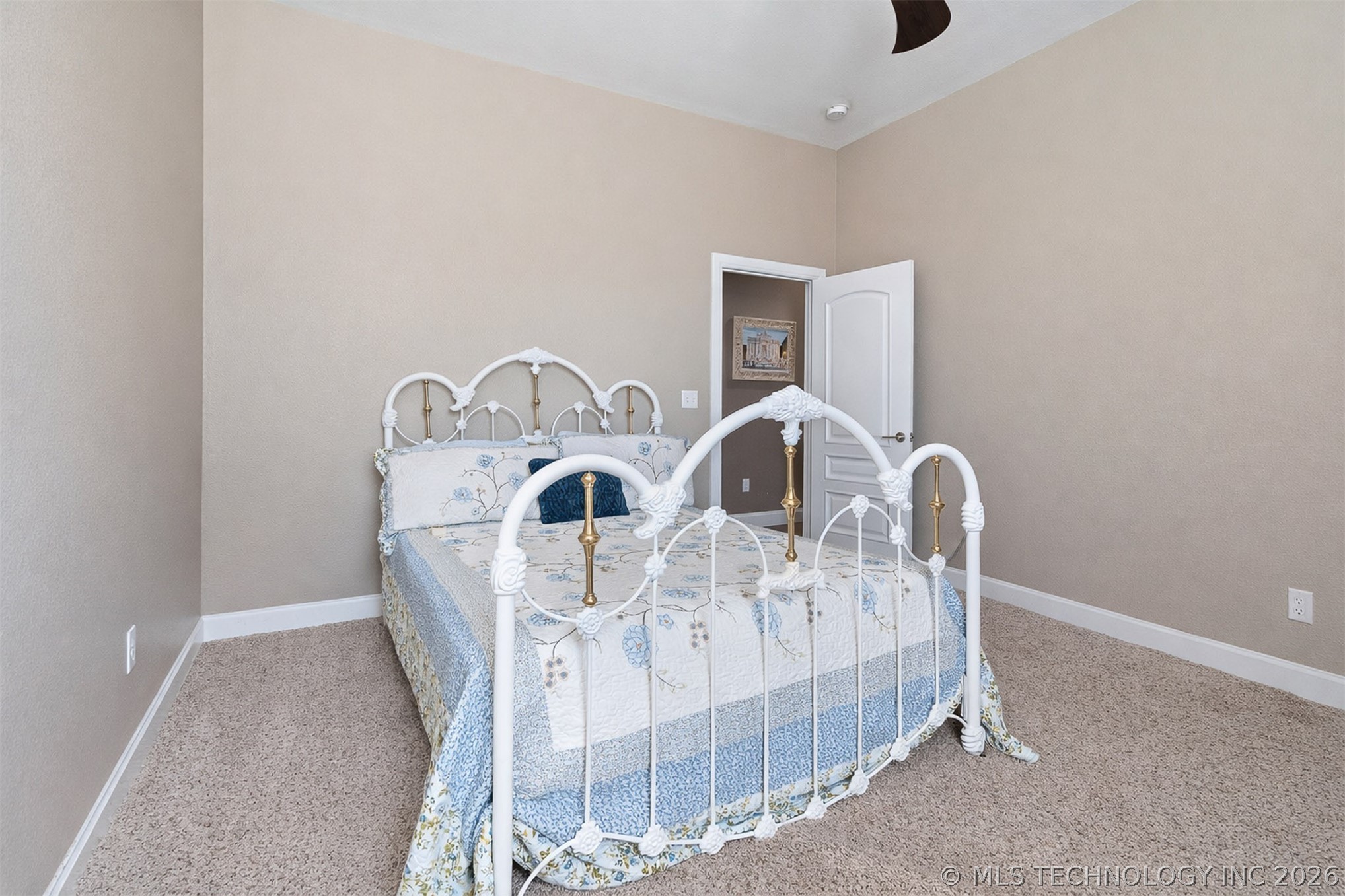 1451 Gateway Road Property Photo 32
