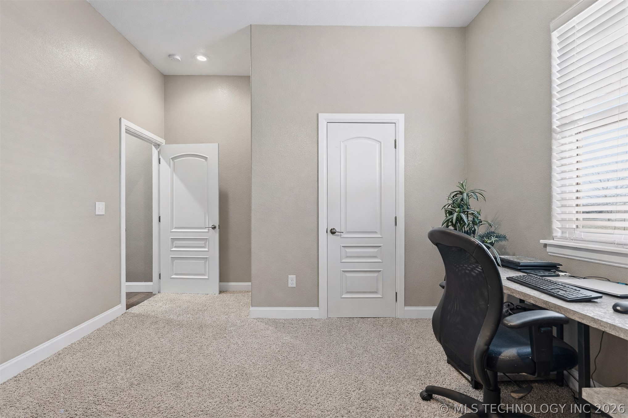 1451 Gateway Road Property Photo 35