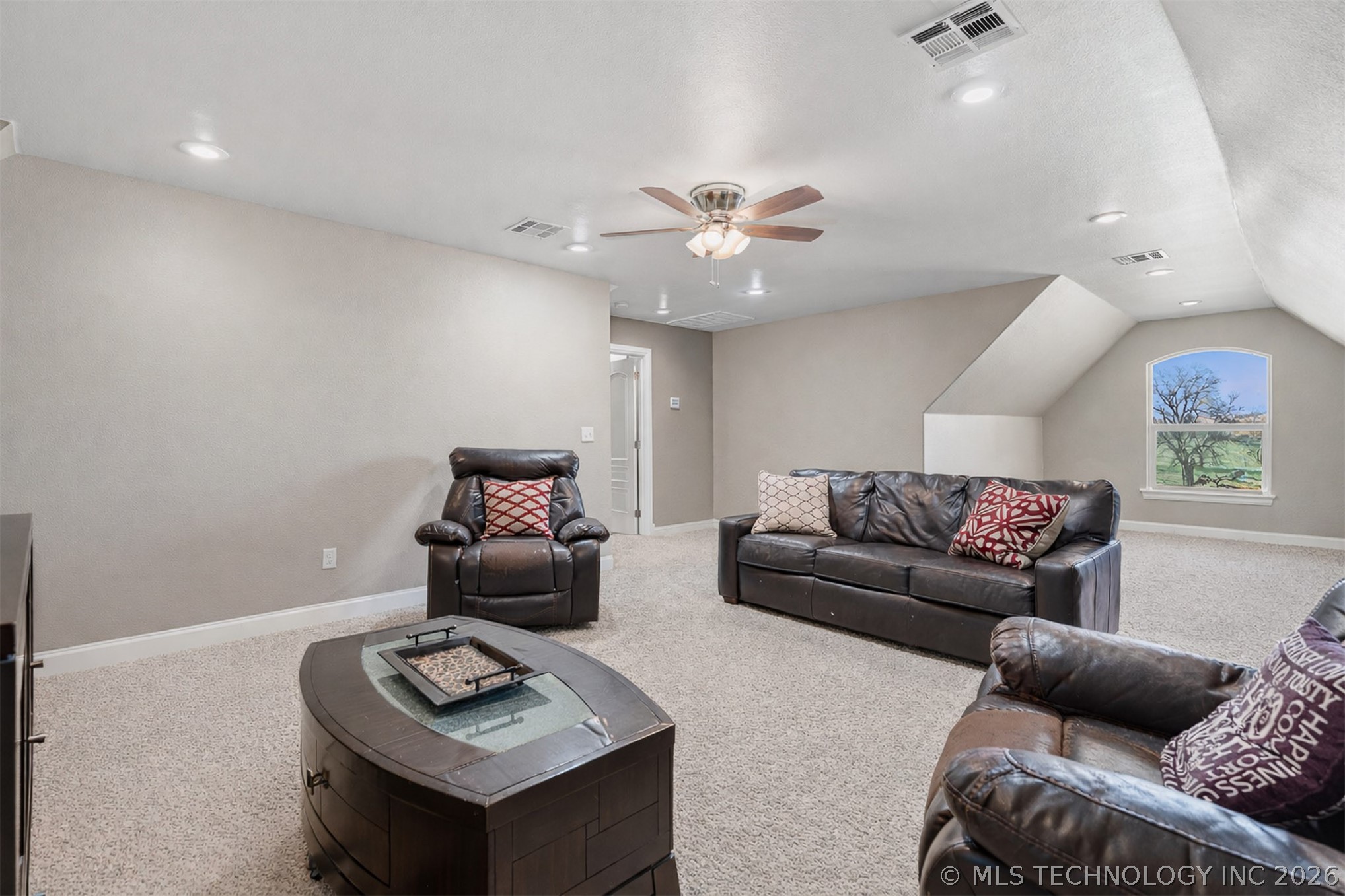 1451 Gateway Road Property Photo 38