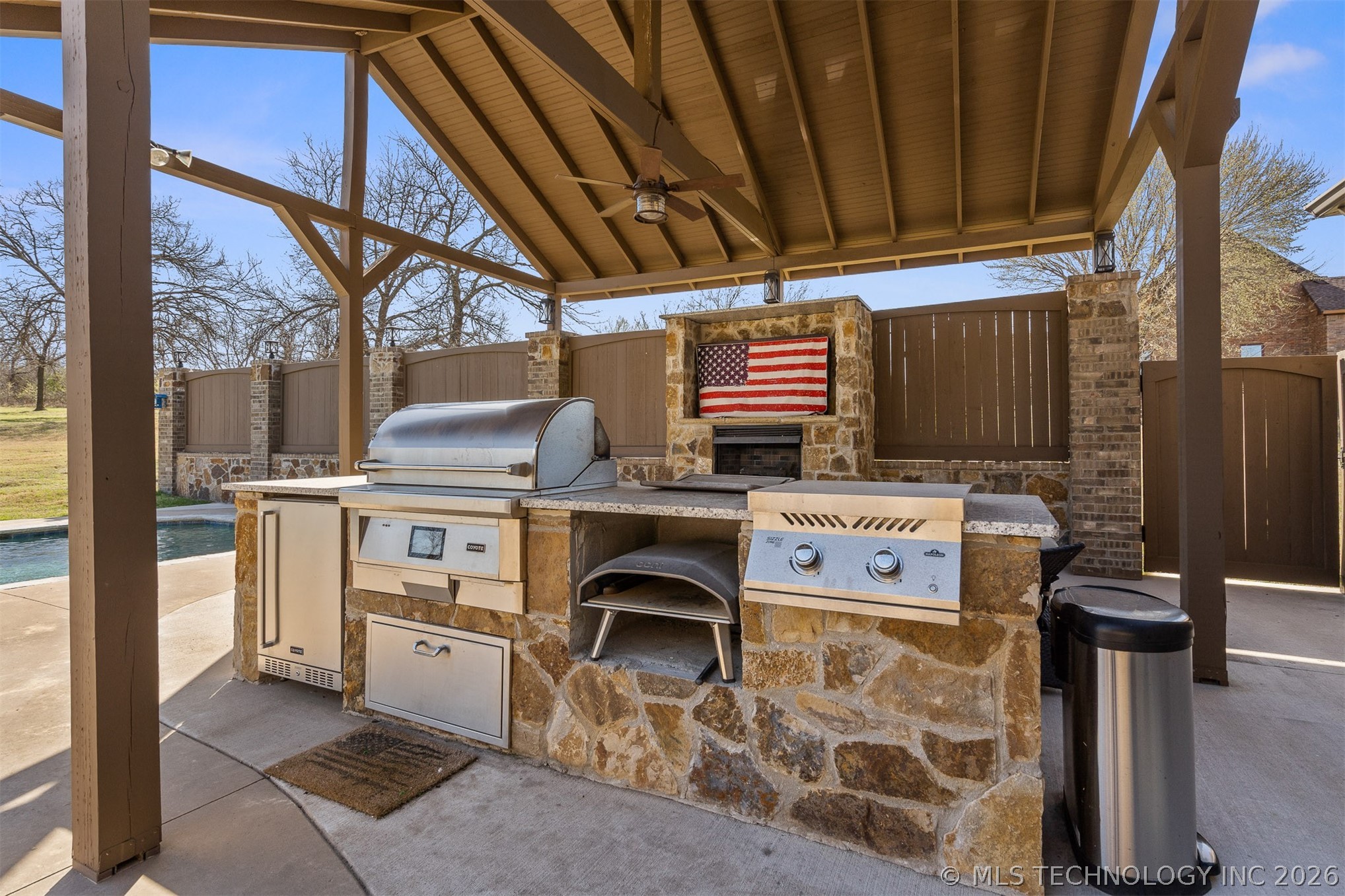 1451 Gateway Road Property Photo 45
