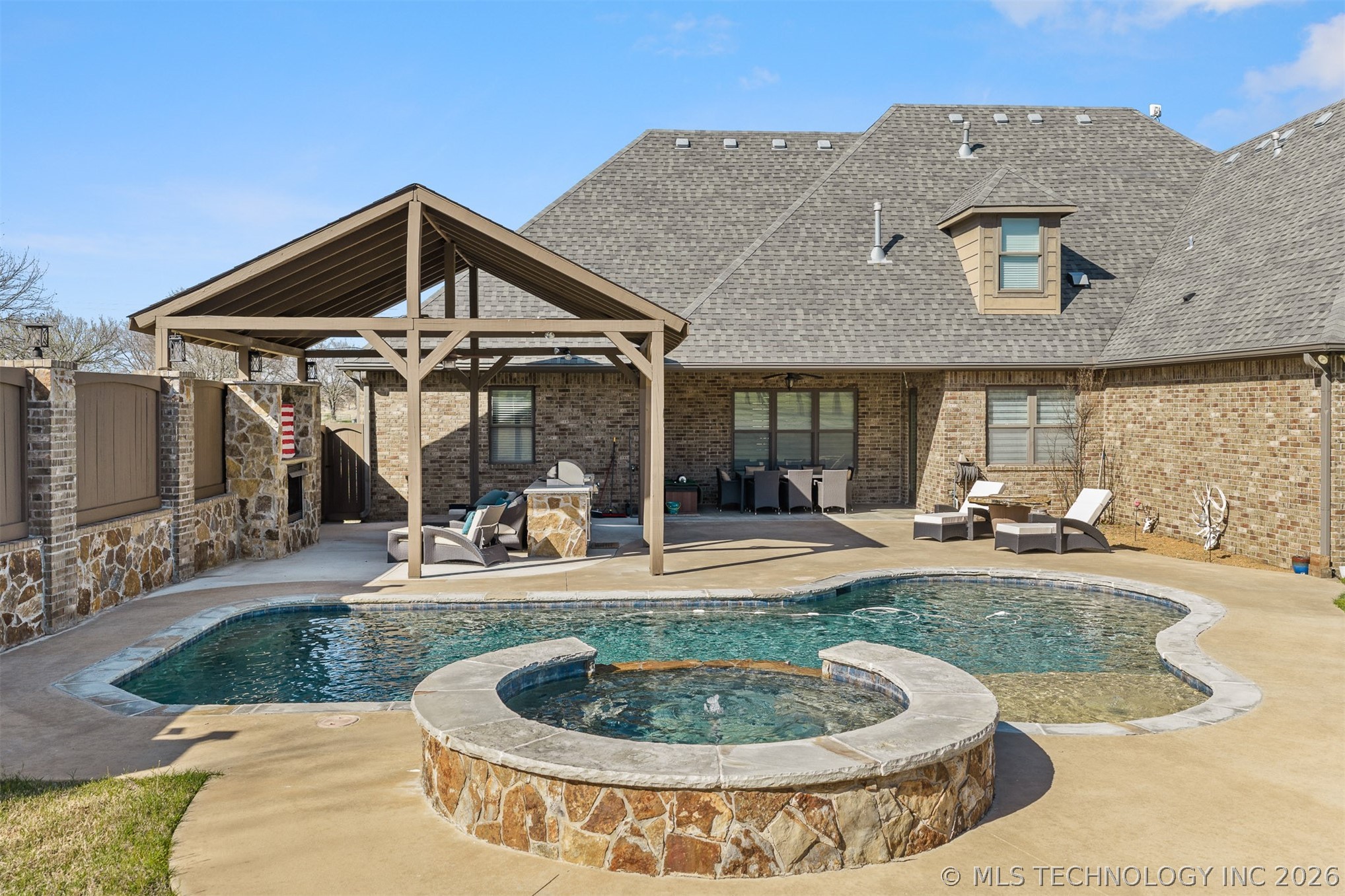 1451 Gateway Road Property Photo 48