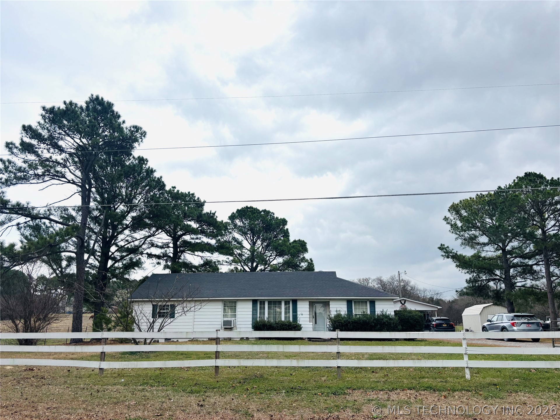 918 Harvey Road Property Photo 3