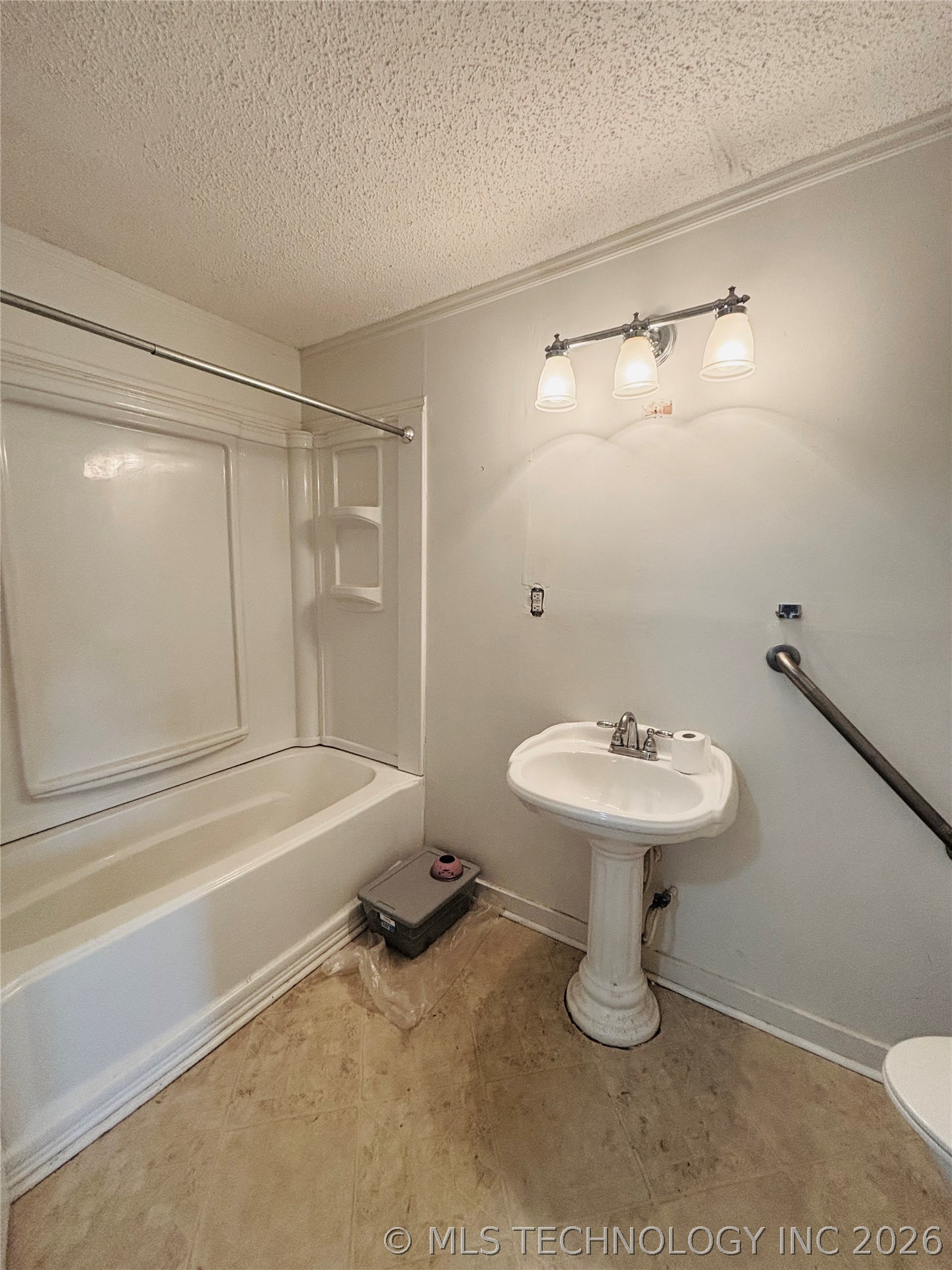 918 Harvey Road Property Photo 11