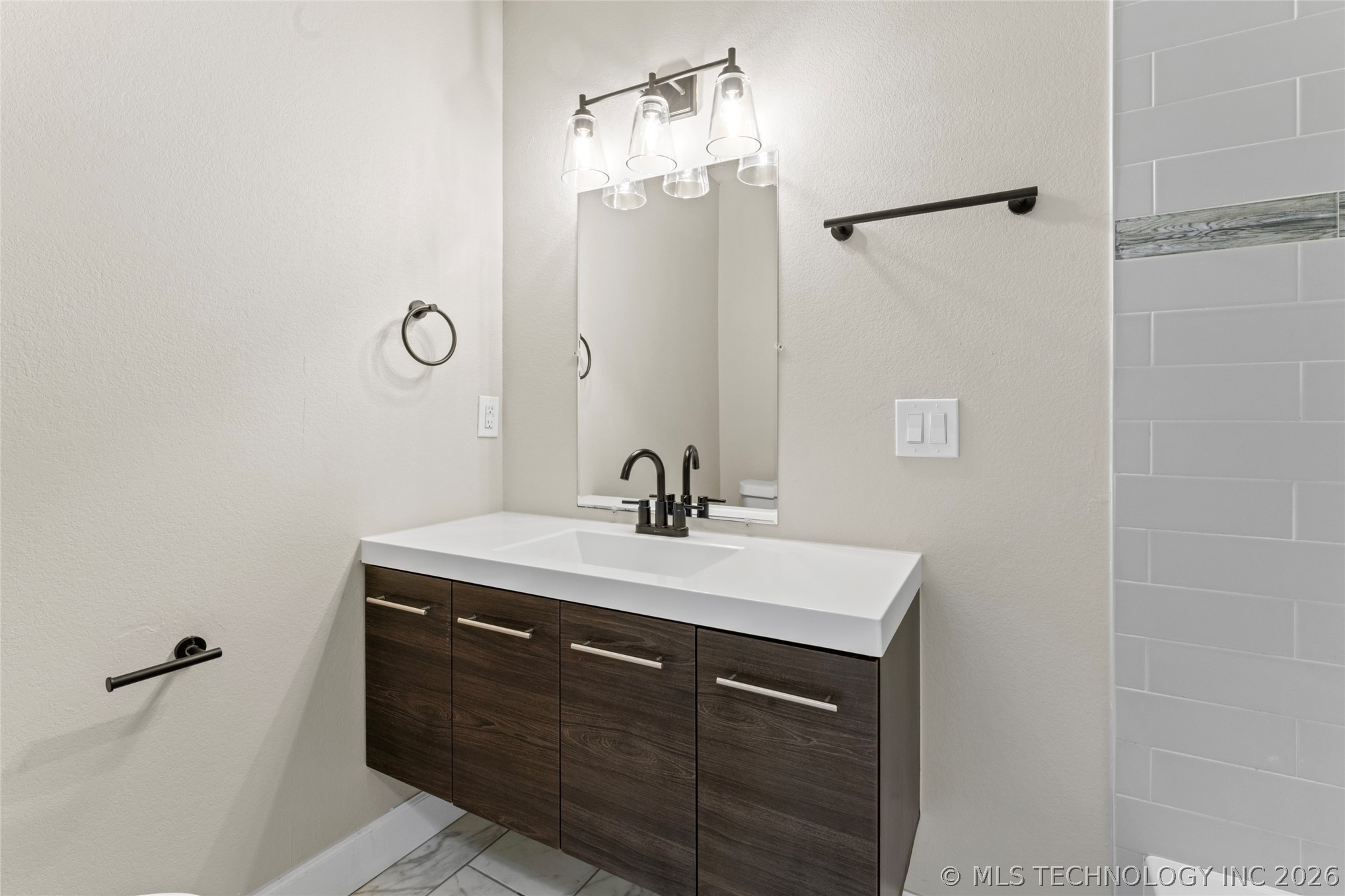 2448 E 56th Place Property Photo 24