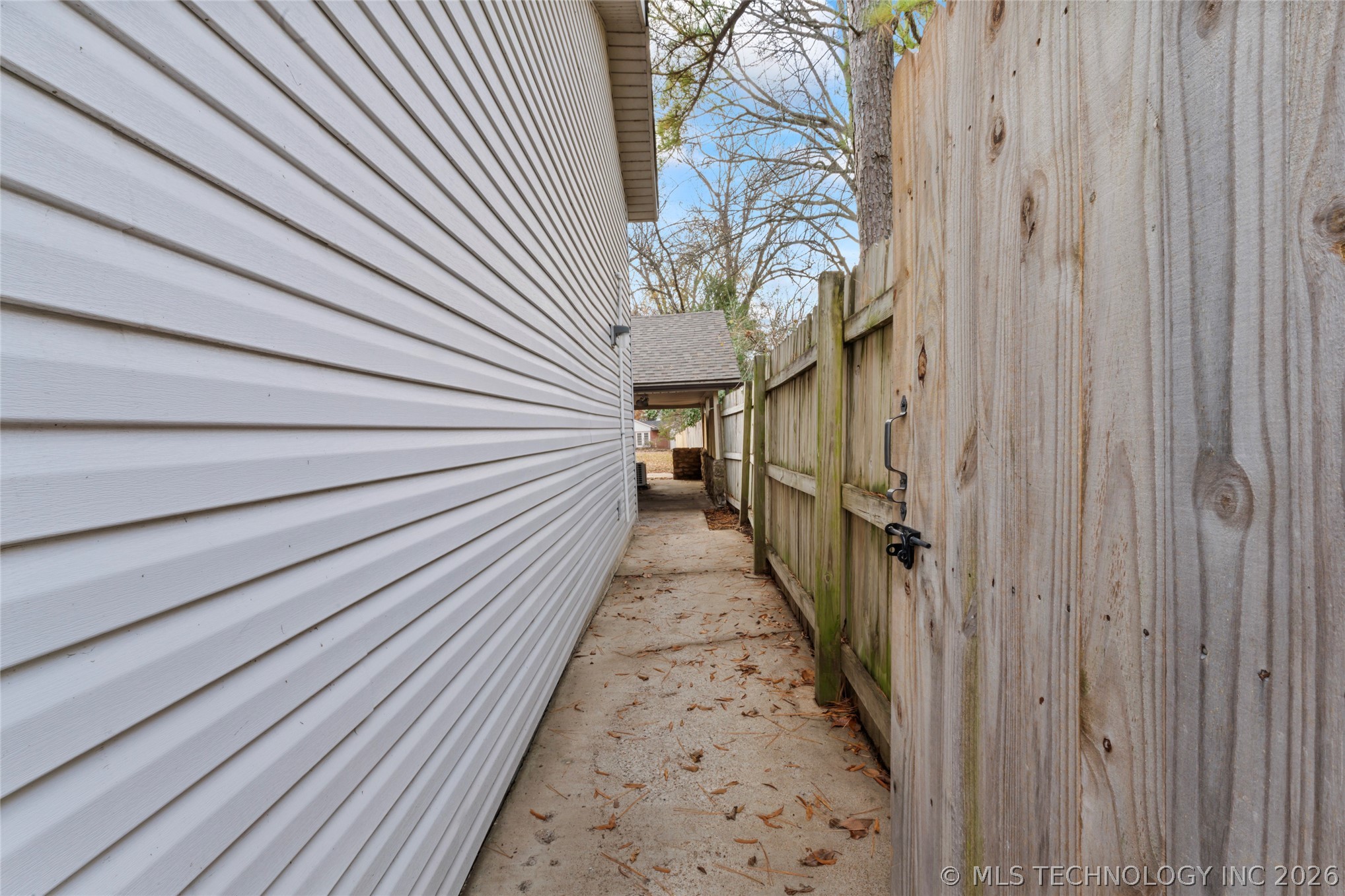 2448 E 56th Place Property Photo 35