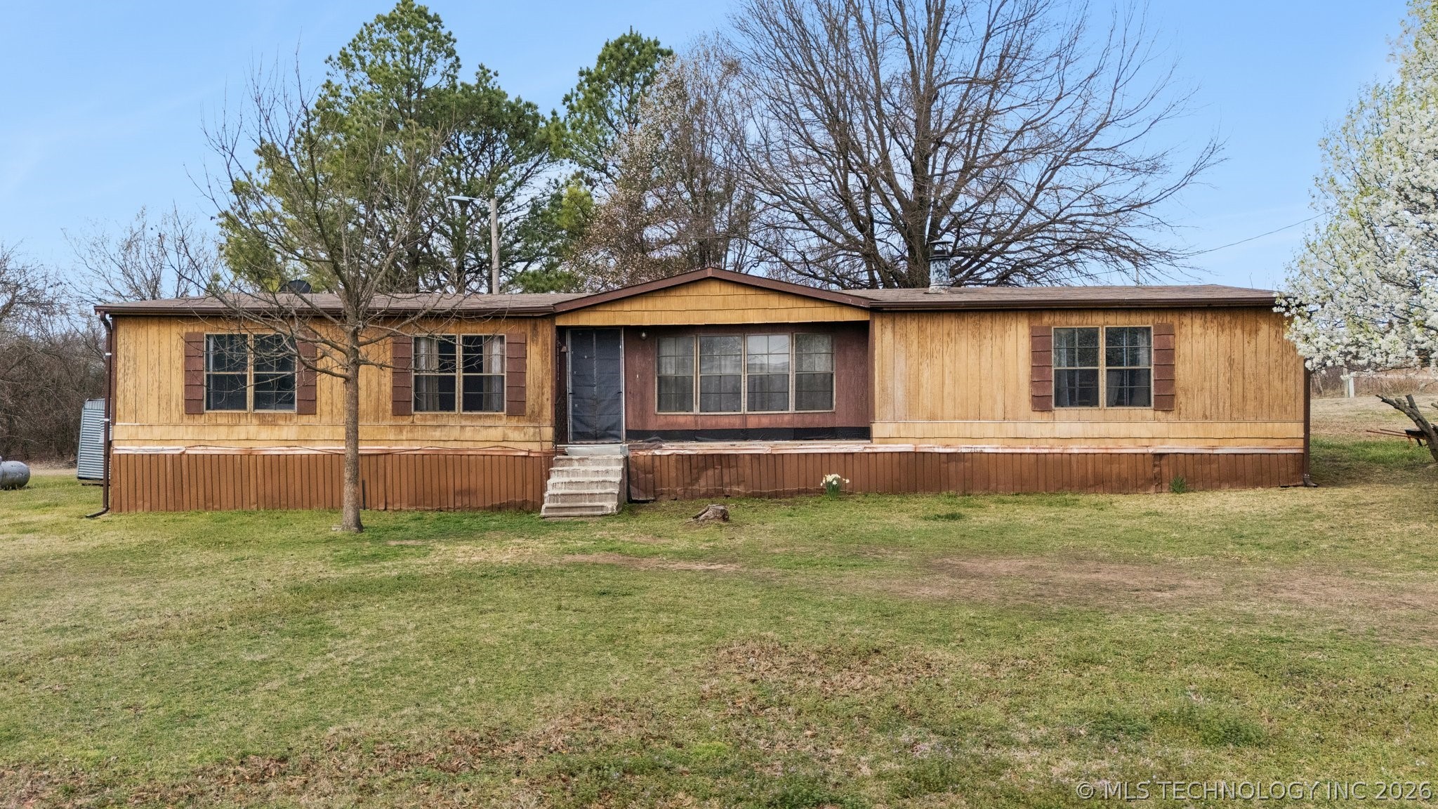 358126 E 5400 Road Property Photo 1