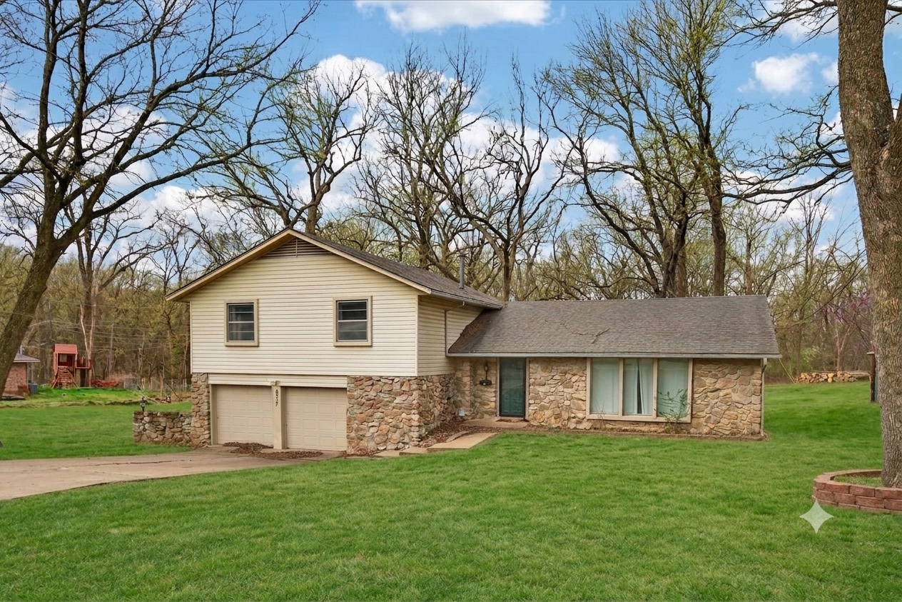 837 Winding Way